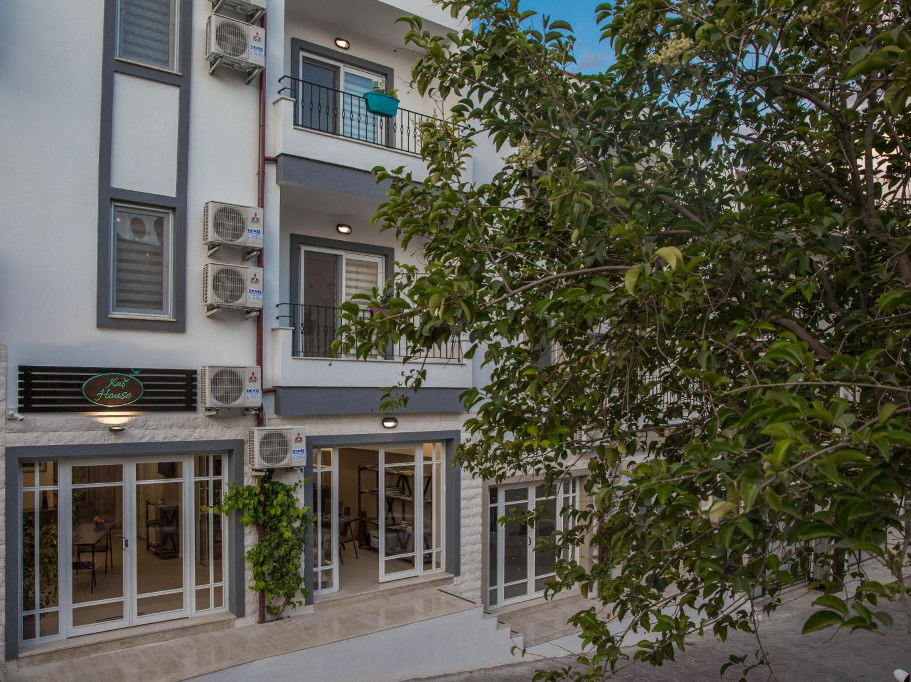 Erdem City Apart, Kas