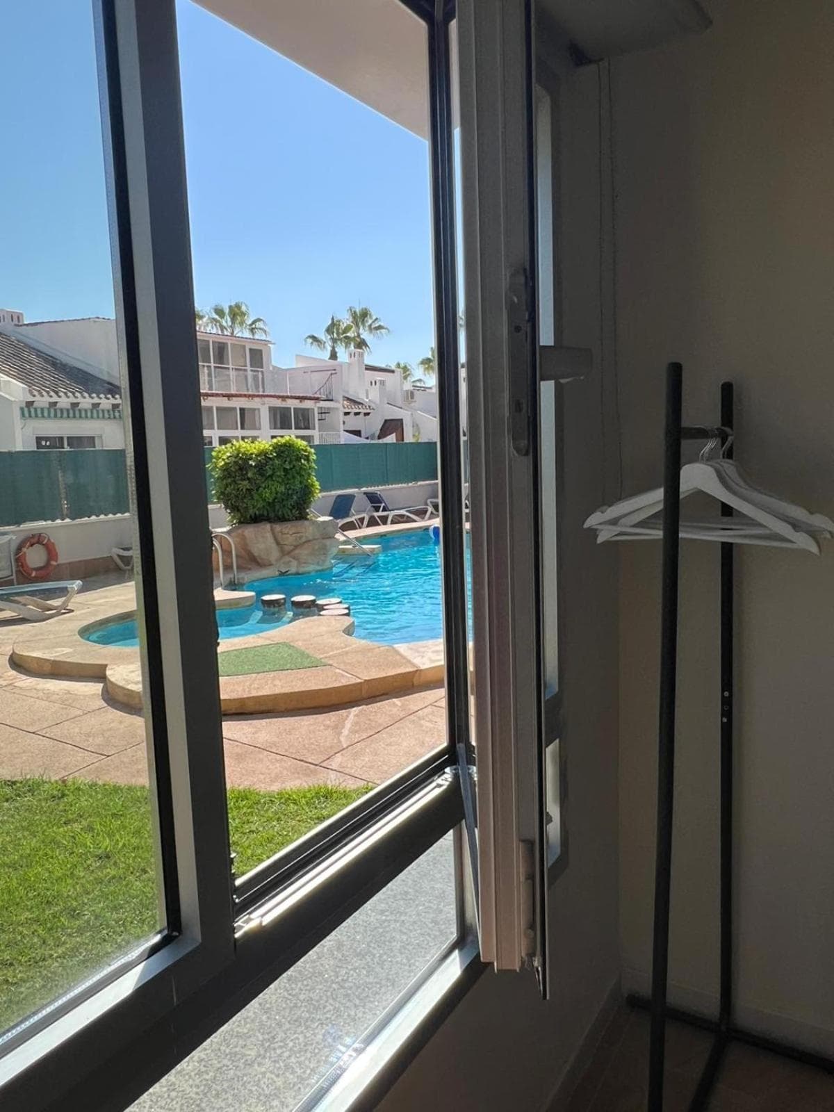 Apartahotel La Rotonda Cabo Roig Orihuela Costa Near the Beach and Leisure Area, Orihuela Costa, photo 4