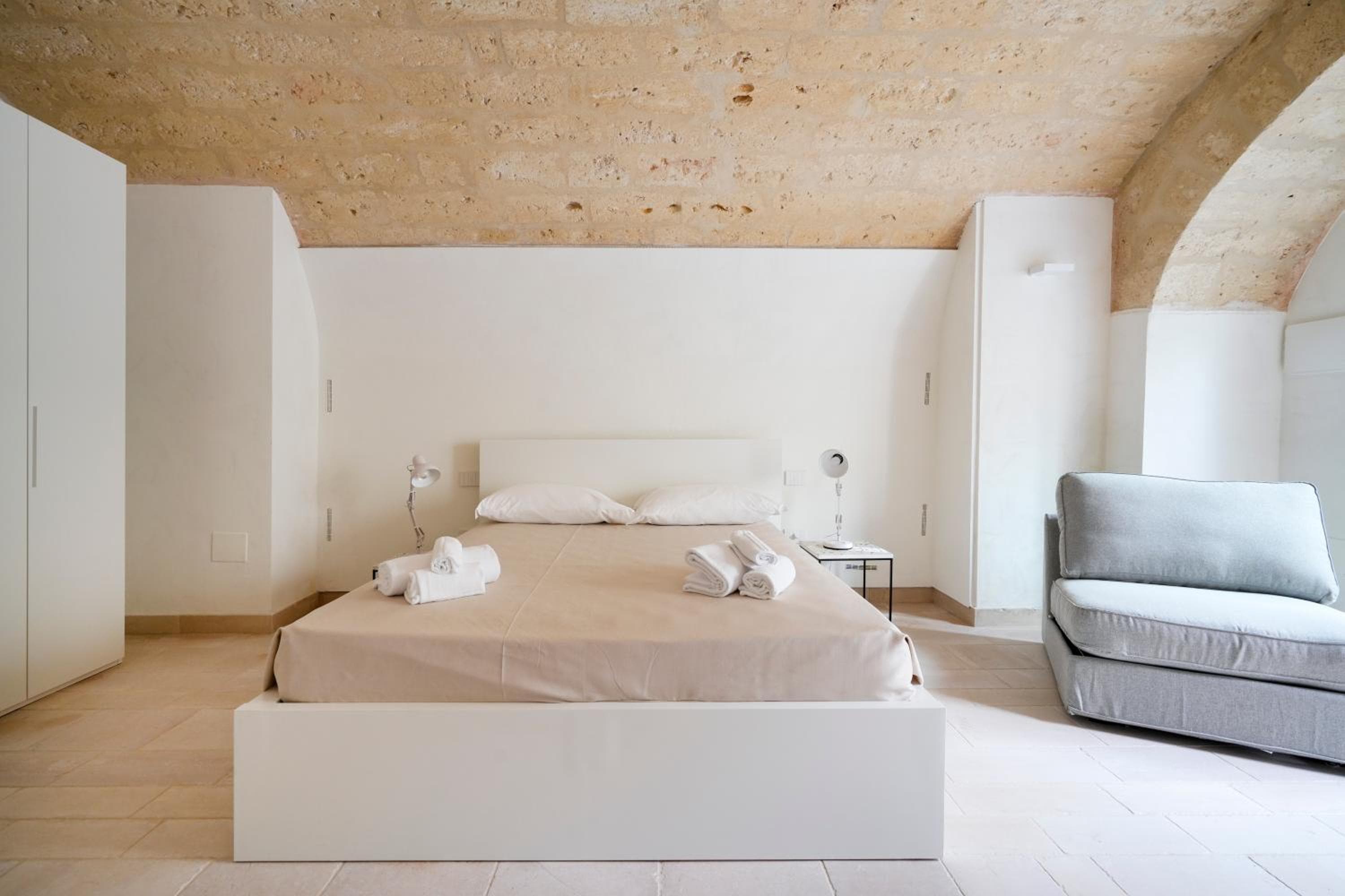Palazzo della Torre - Seaview Luxury historical apartments, Bari, photo 5
