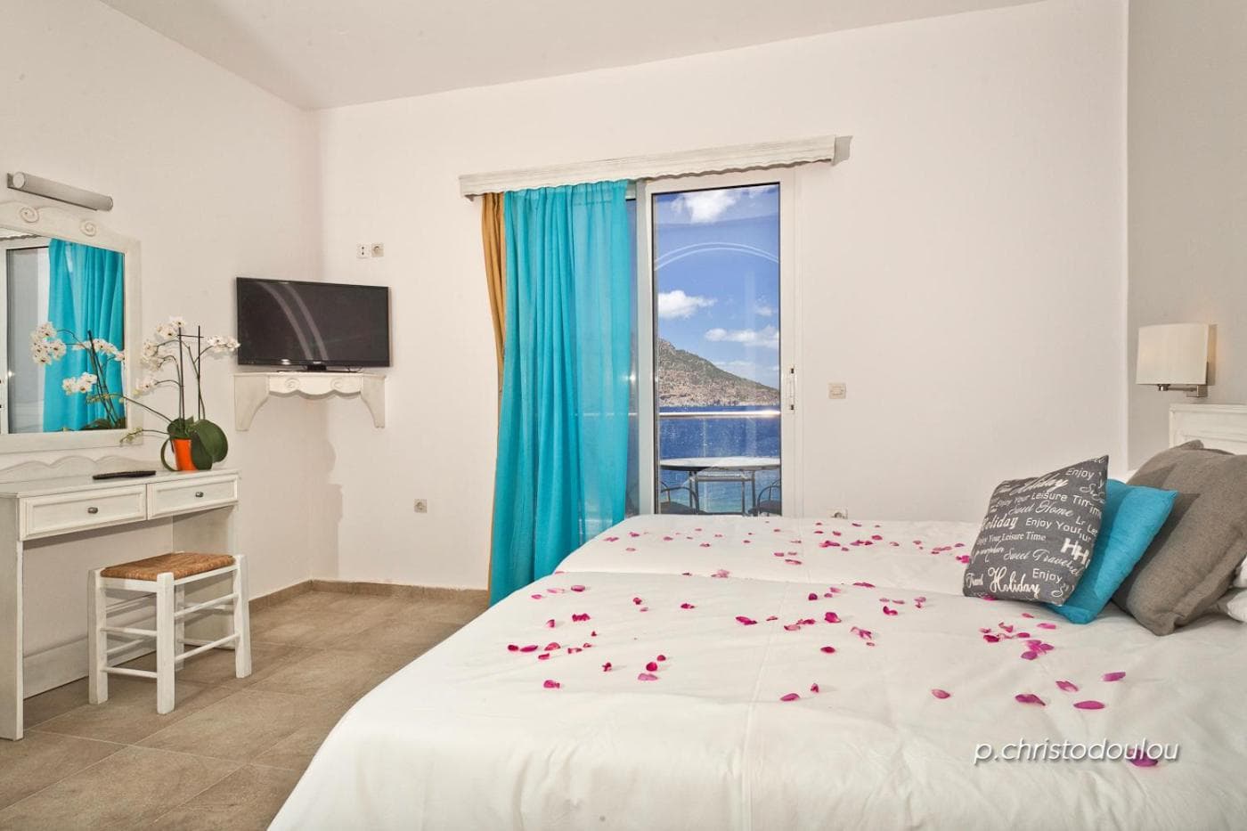 CHC Sound of the Sea, Karpathos Town, photo 3