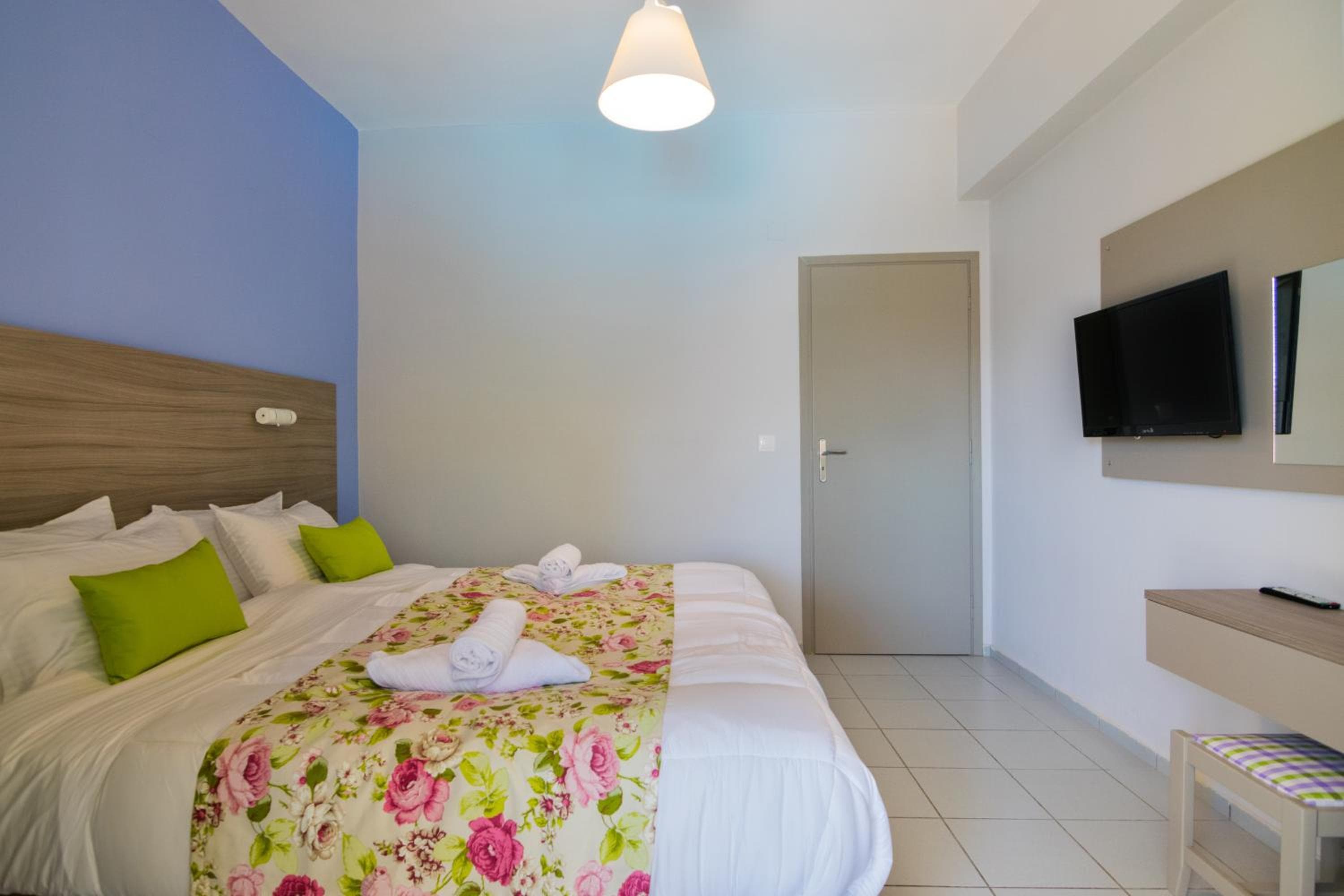 Evelin Hotel, Platanes, photo 2