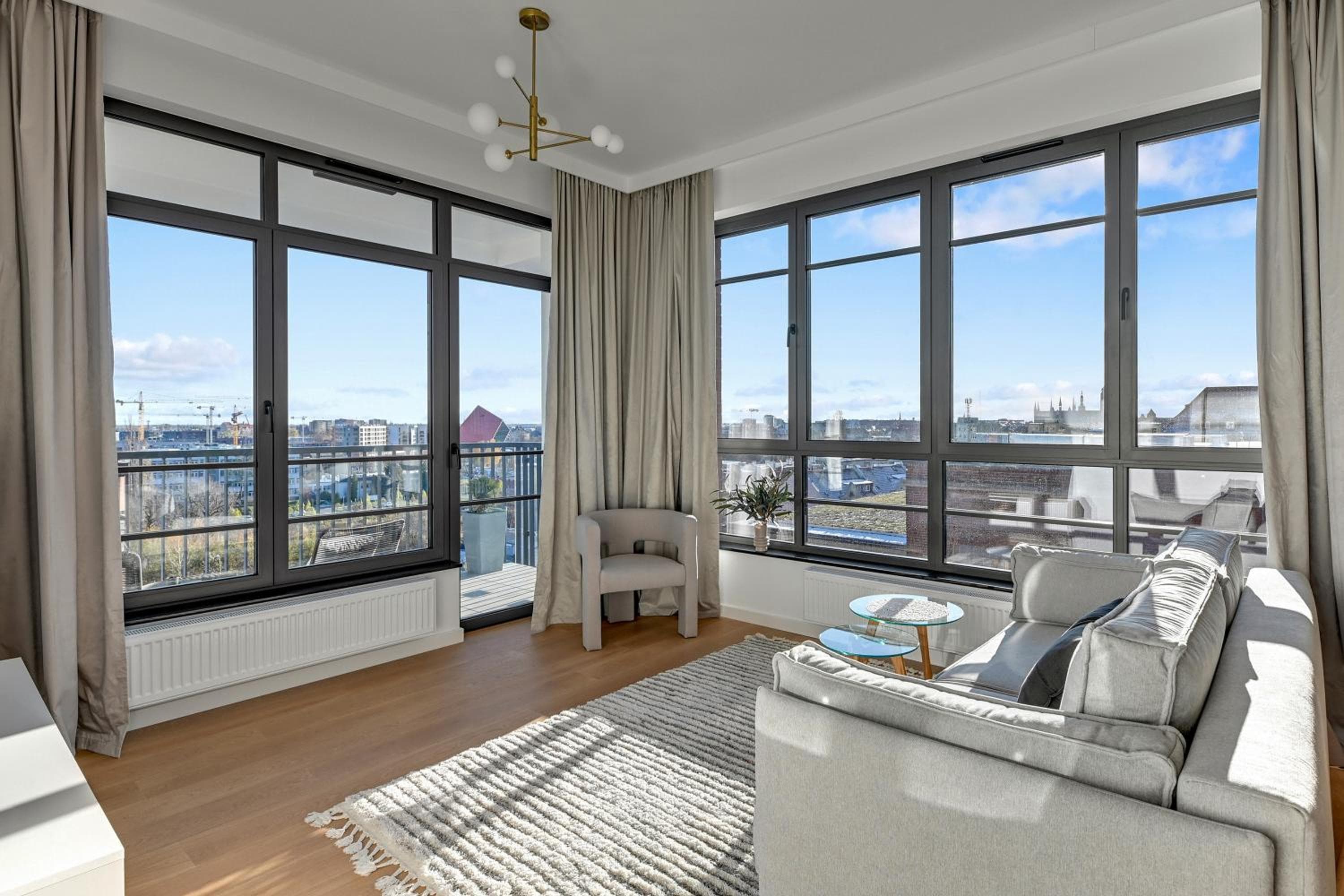 DOKI Living Suites - Foodhall & Parking by Downtown Apartments, Gdańsk, photo 4
