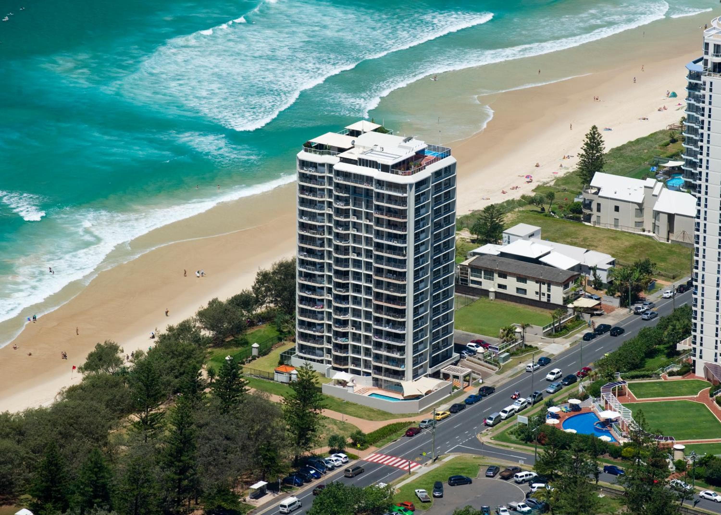 Building at Golden Sands on the Beach - Absolute Beachfront Apartments