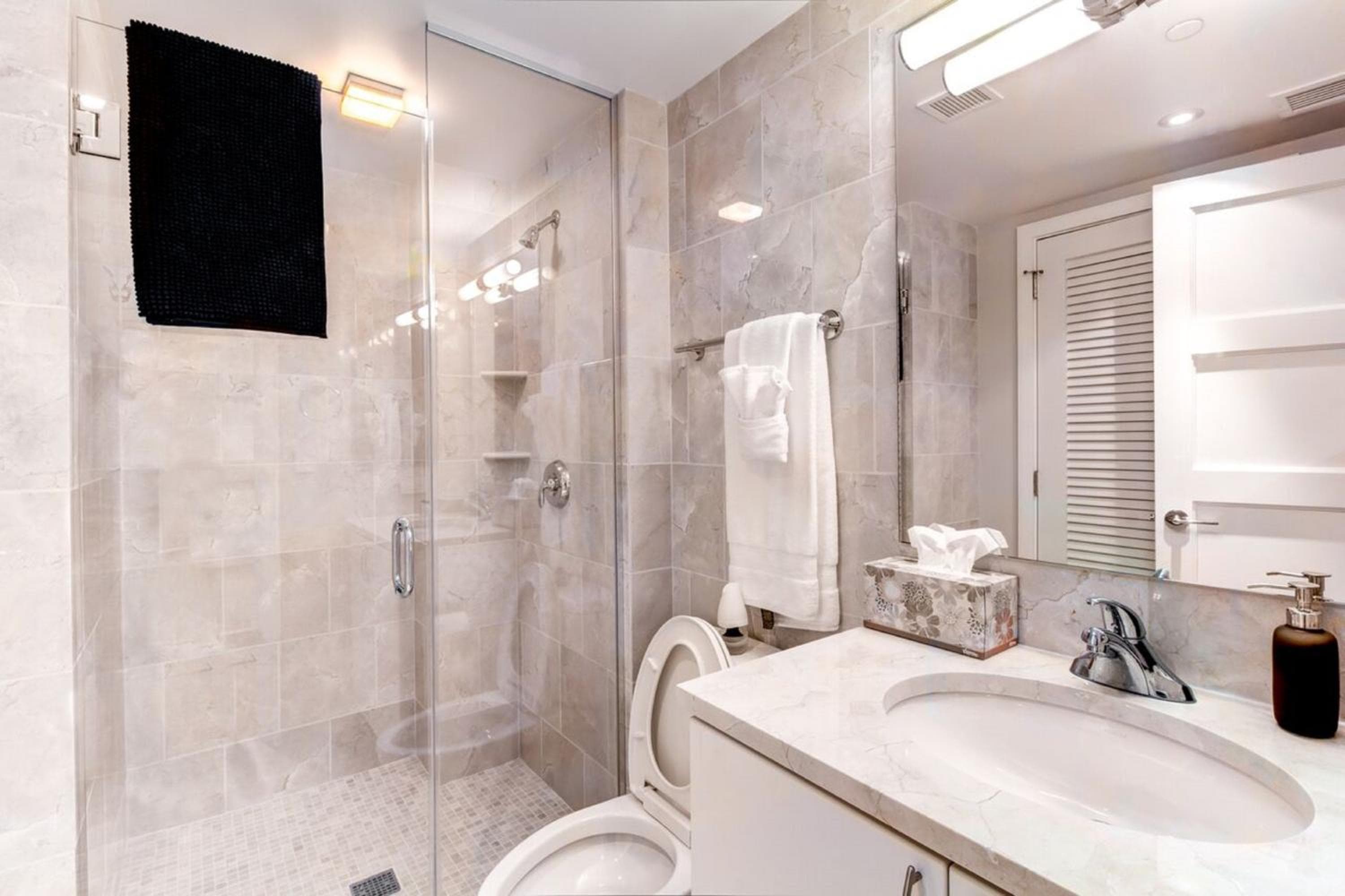 Heaven on Washington Fully Furnished Apartments, Washington, photo 5