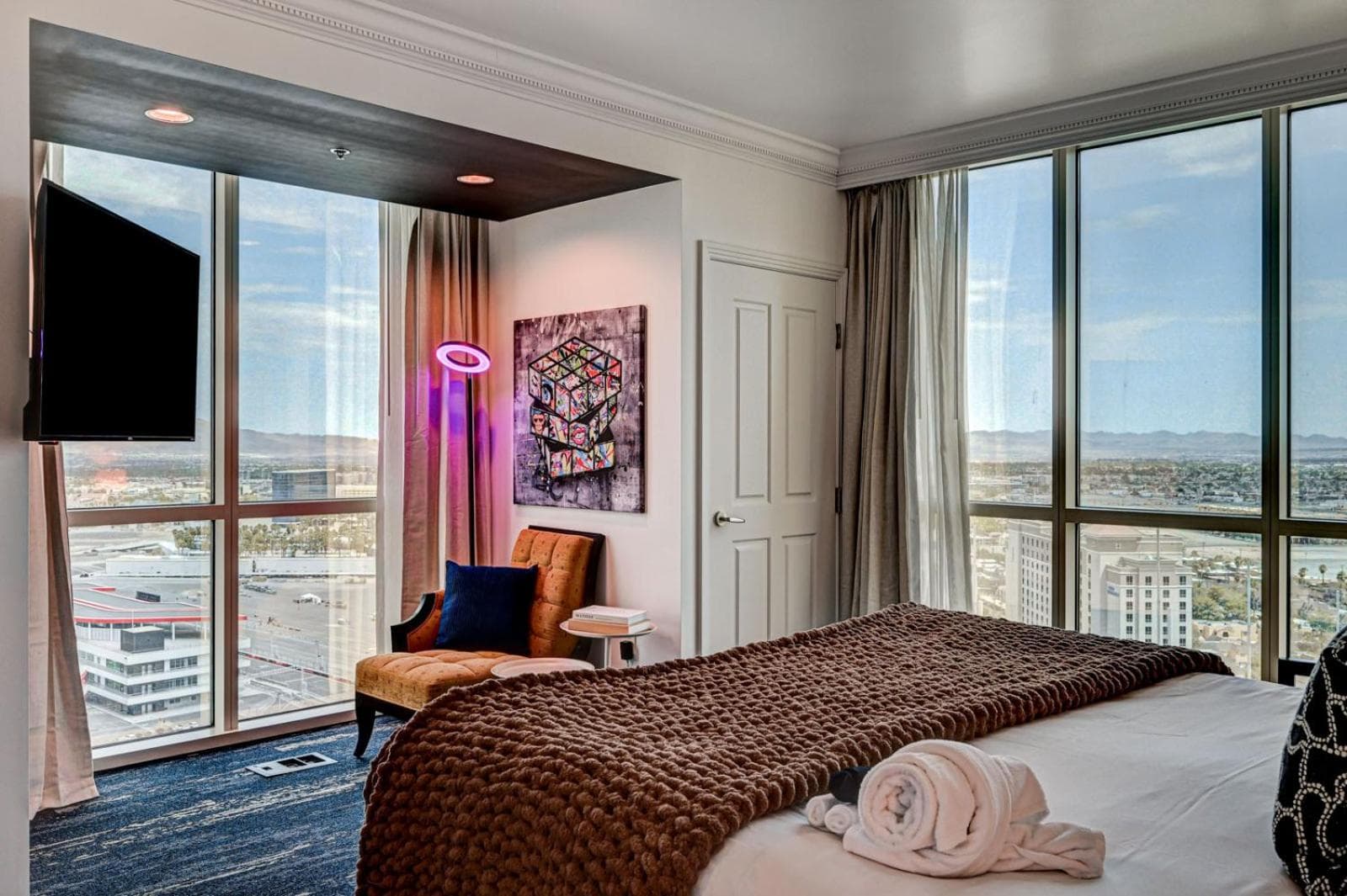 Suite Hub LV HIGH floor Sphere view MGM Signature, Las Vegas, photo 2