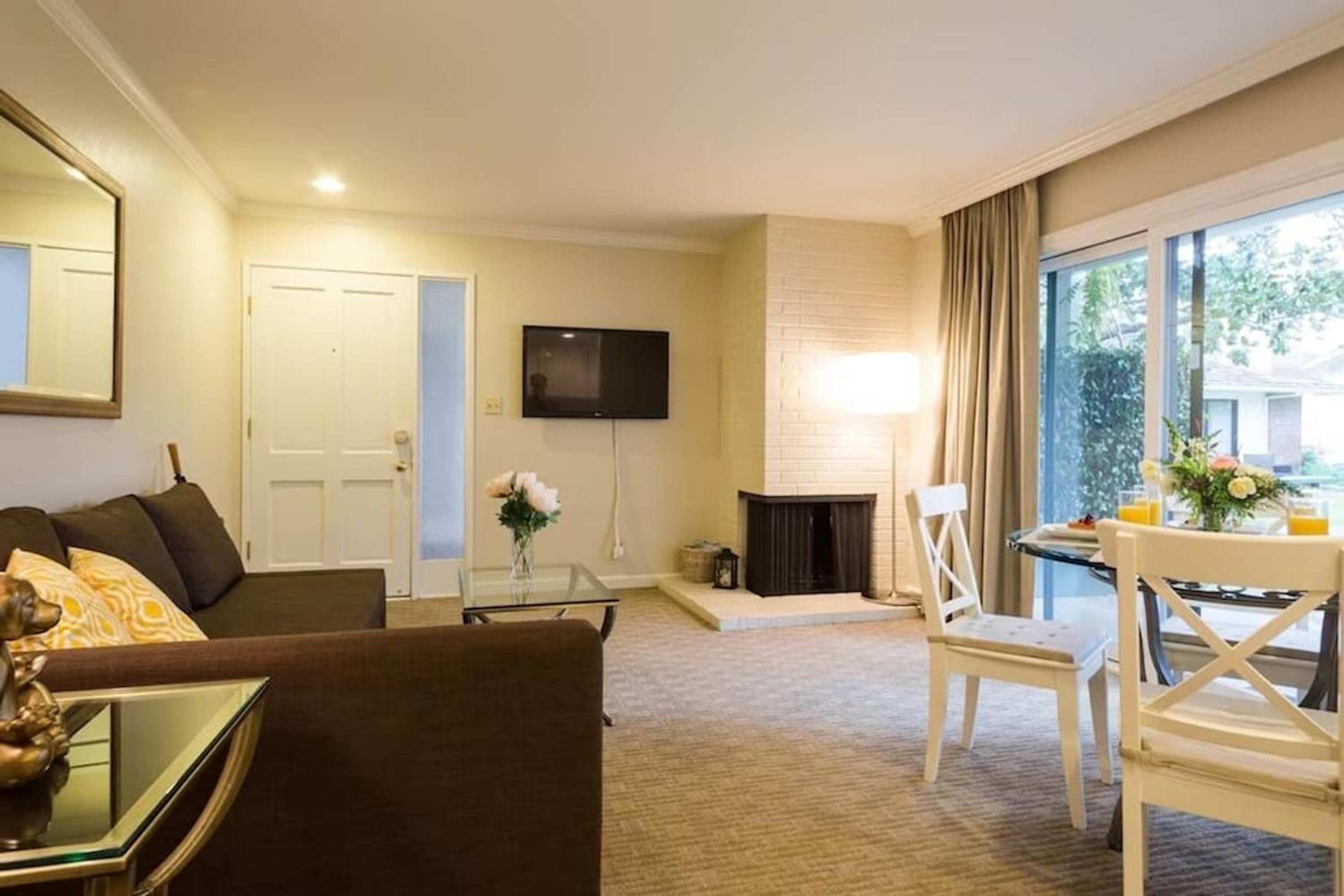 Signature Collection at The Napa Residences, Steps to Wineries, Limited Time Offer, Napa, photo 3