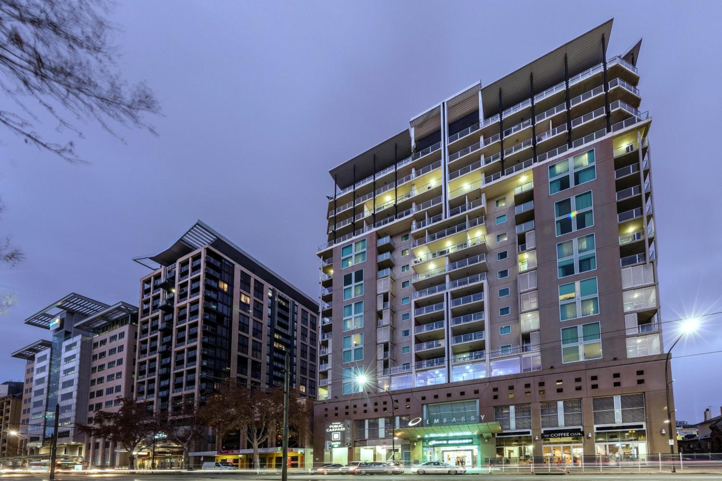 Oaks Adelaide Embassy Suites, Adelaide