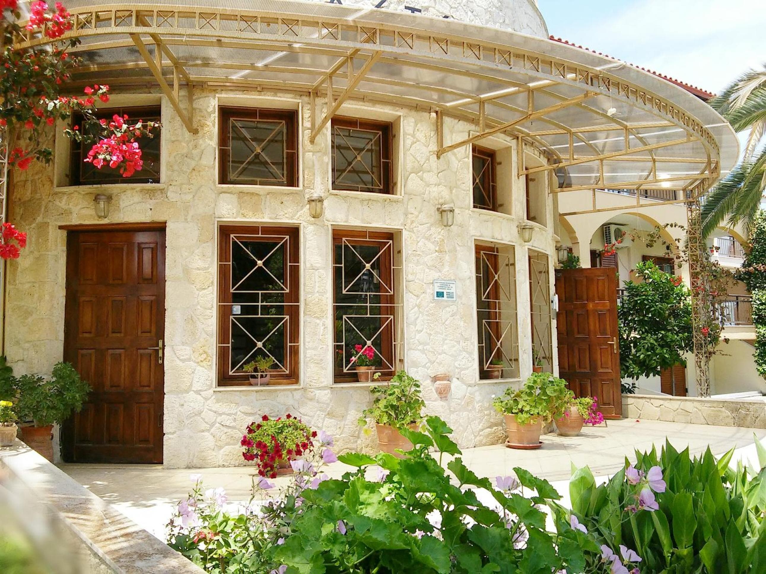 Asteras hotel, Hanioti