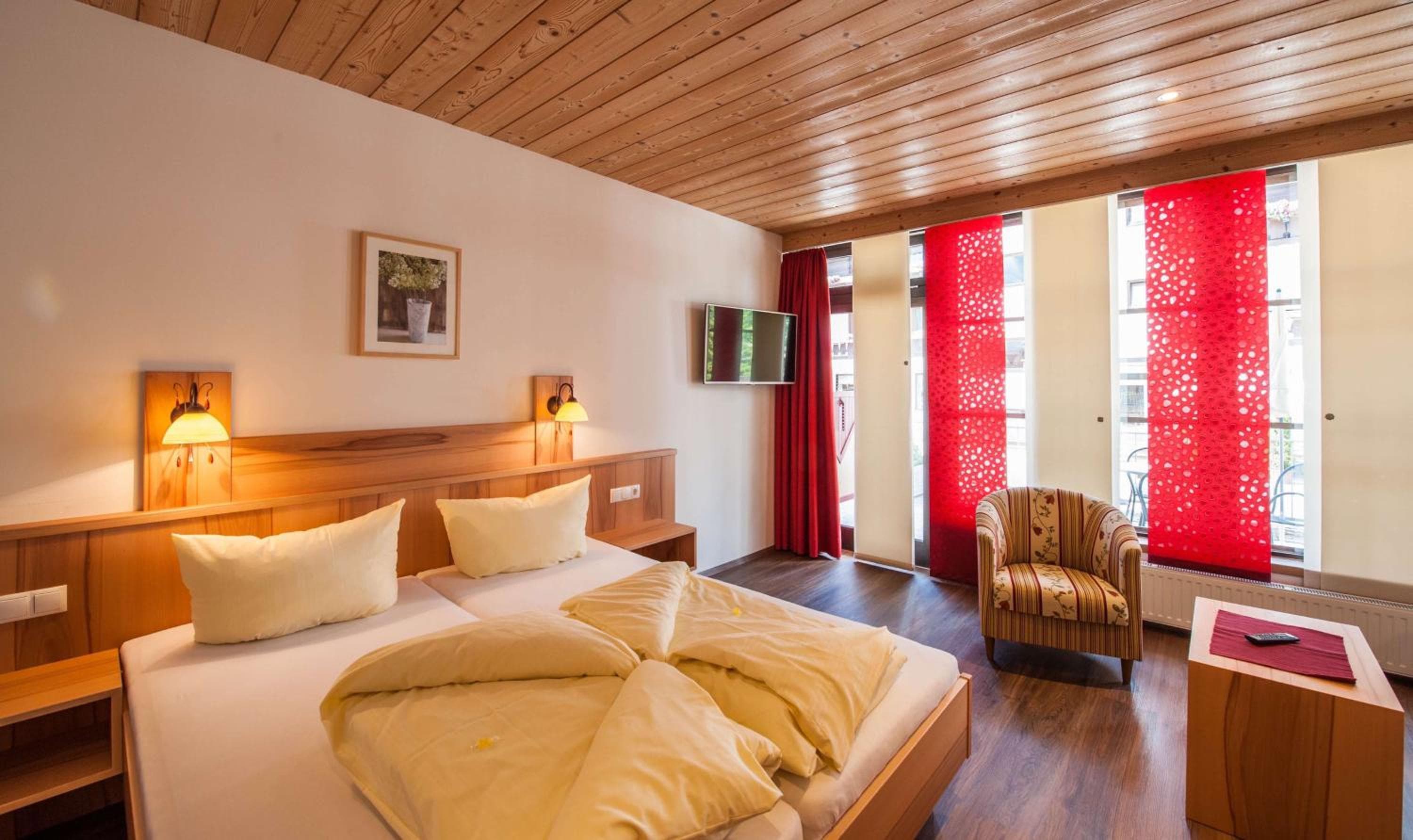 Rustika - Appartements & Spa, Ehrwald, photo 3