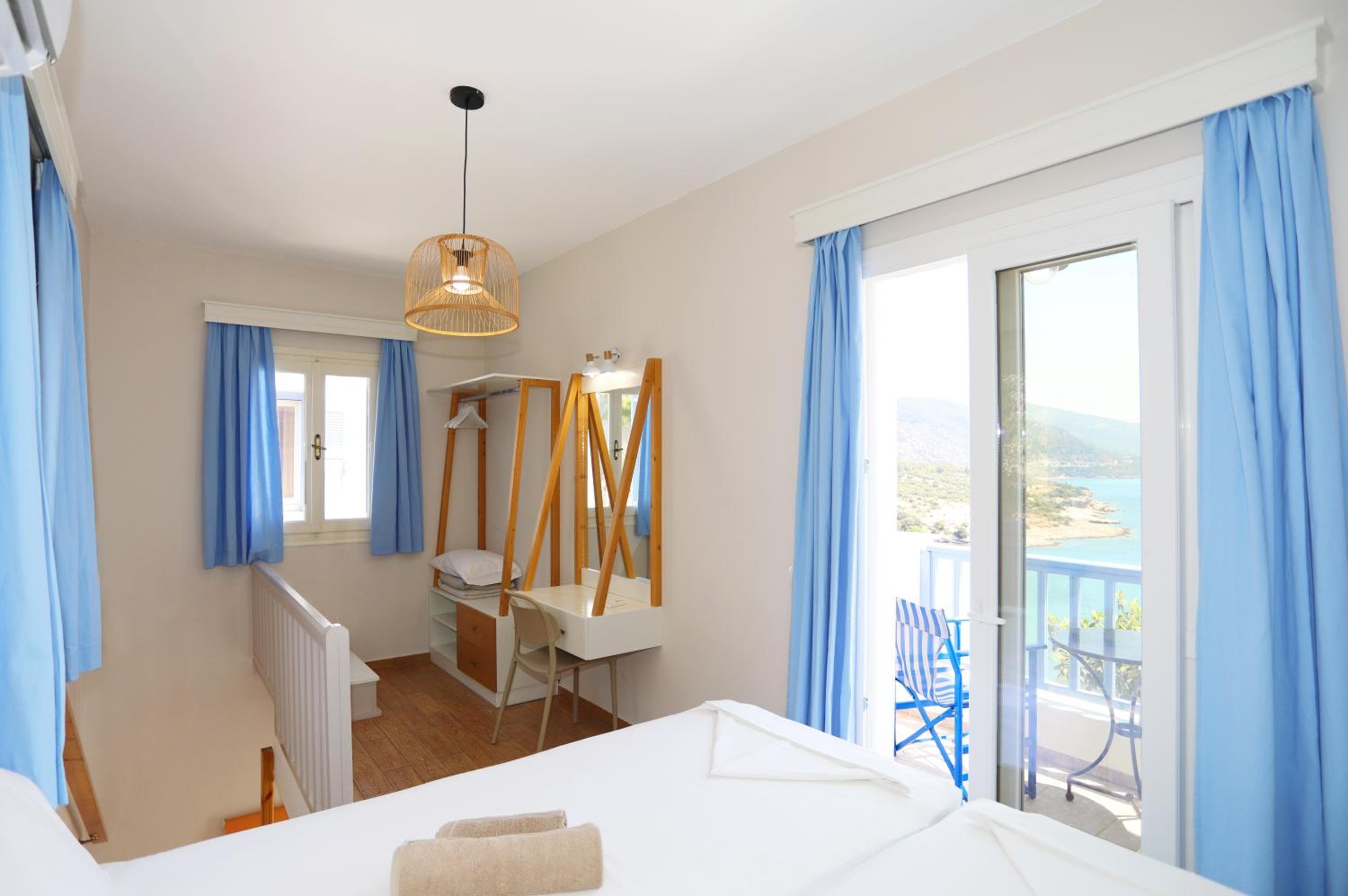 Sunrise Limnionas Apartments, Marathokampos, photo 6