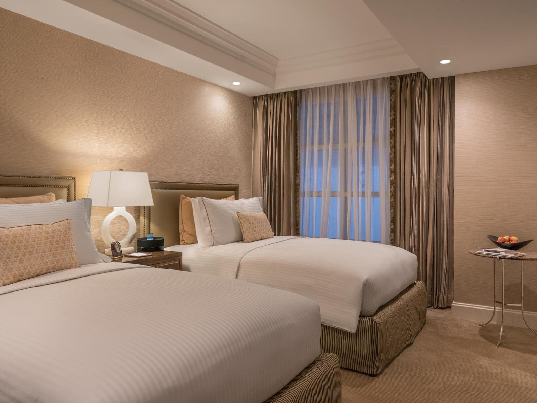 Discovery Primea, Manila