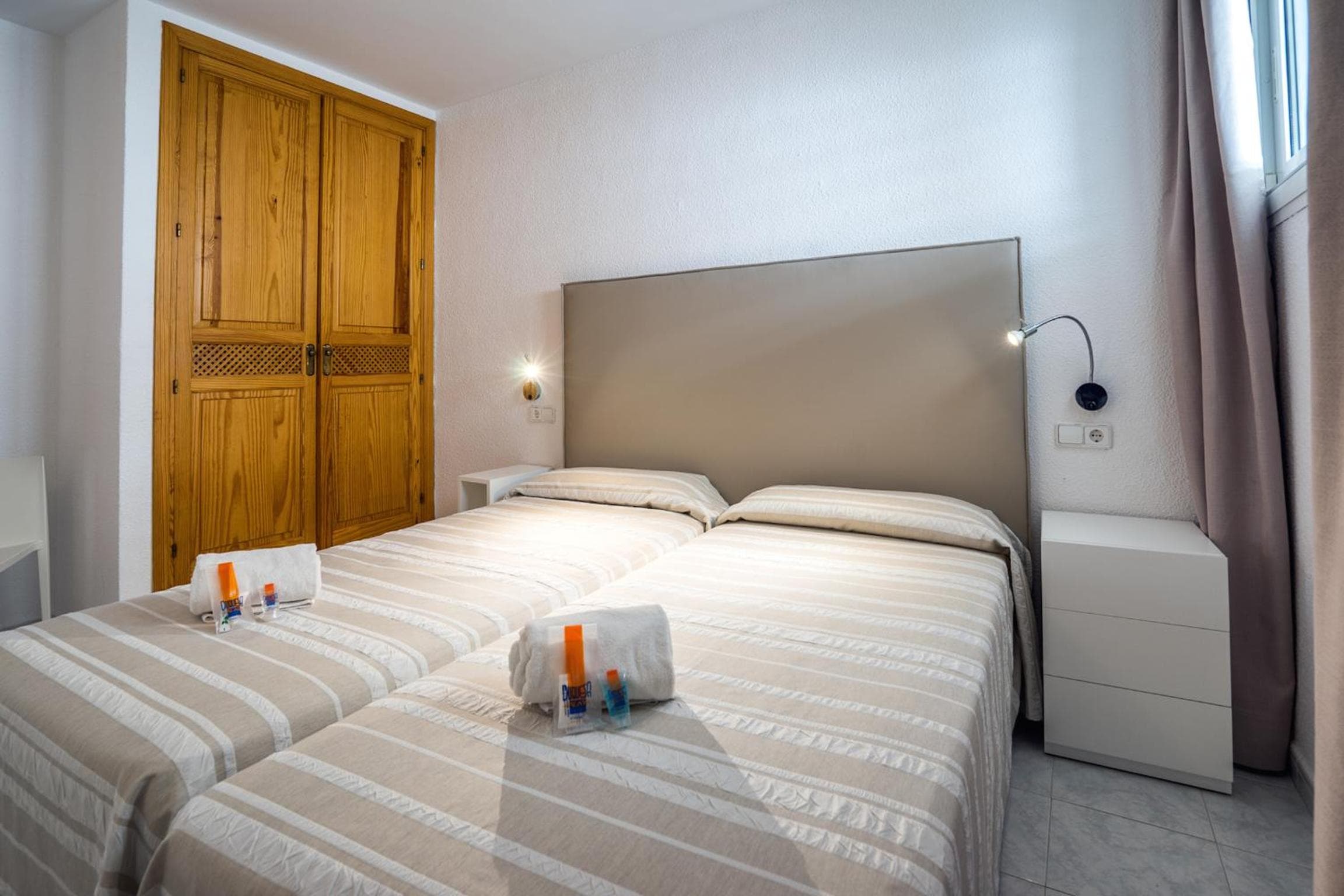 Aparthotel Duquesa Playa, Santa Eularia des Riu, photo 6