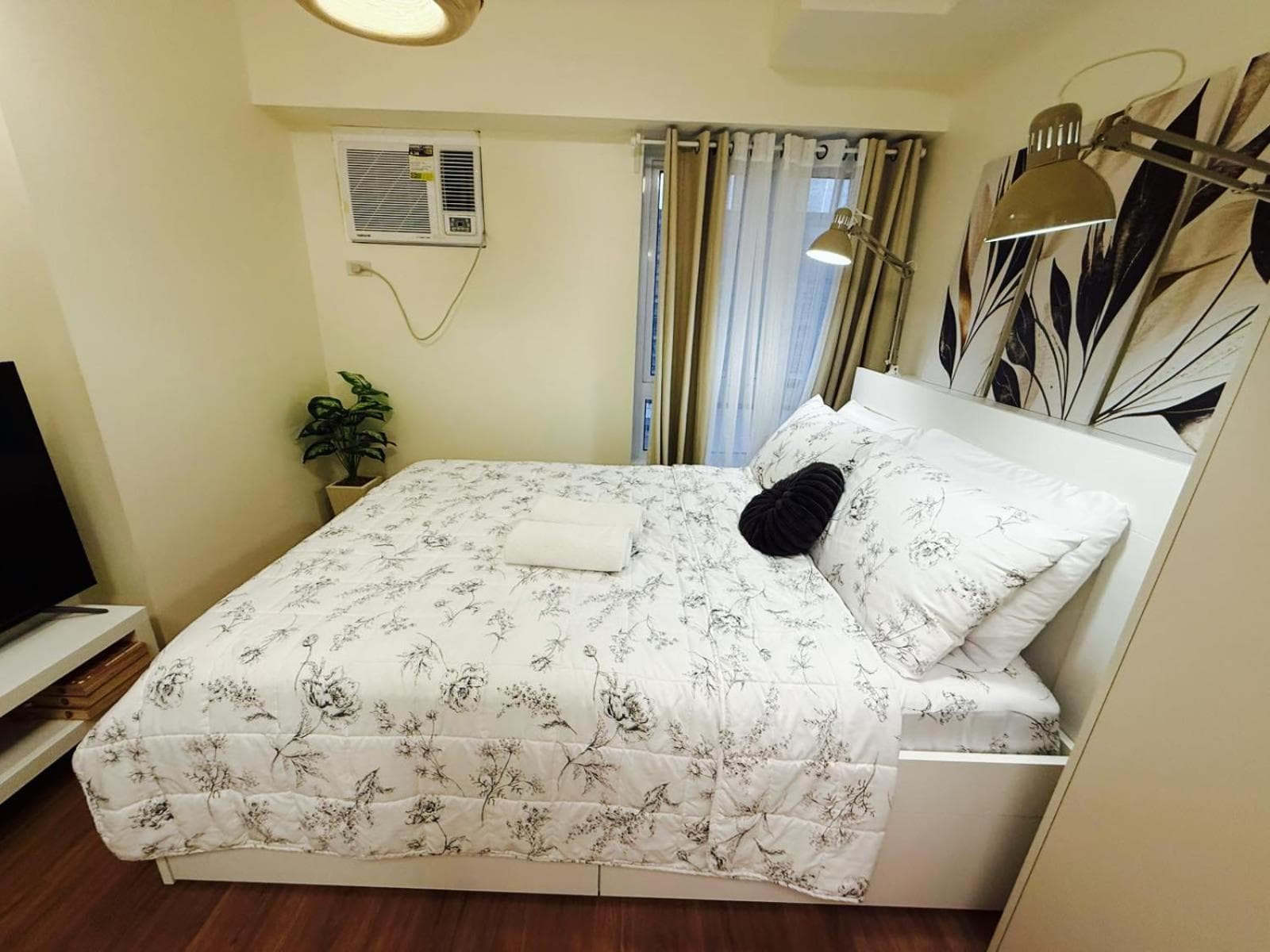 The Camden Place 1BR Condo Apartment, photo 1
