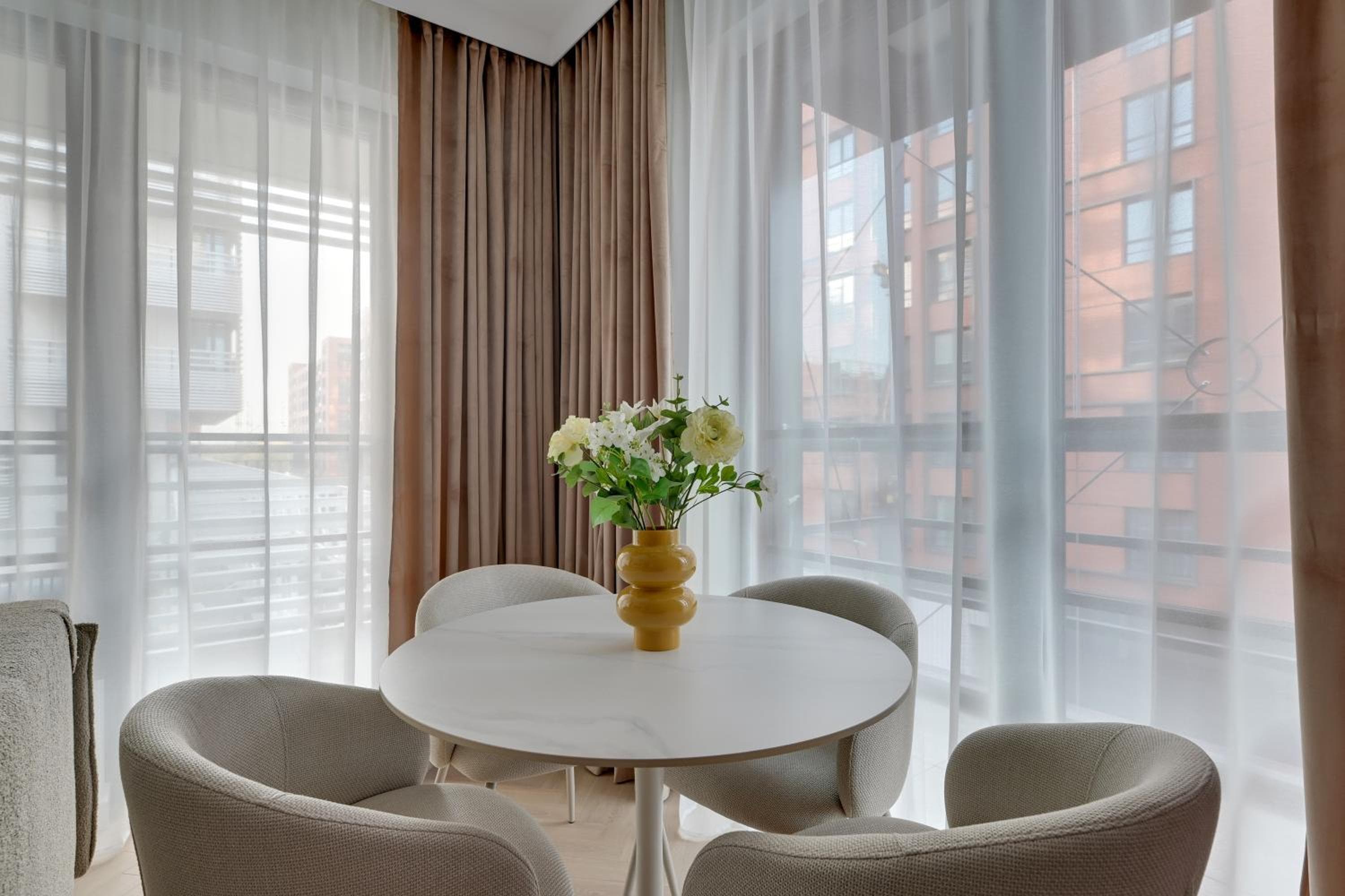 DOKI Living Apartments - Foodhall & Parking by Downtown Apartments, Gdańsk, photo 4