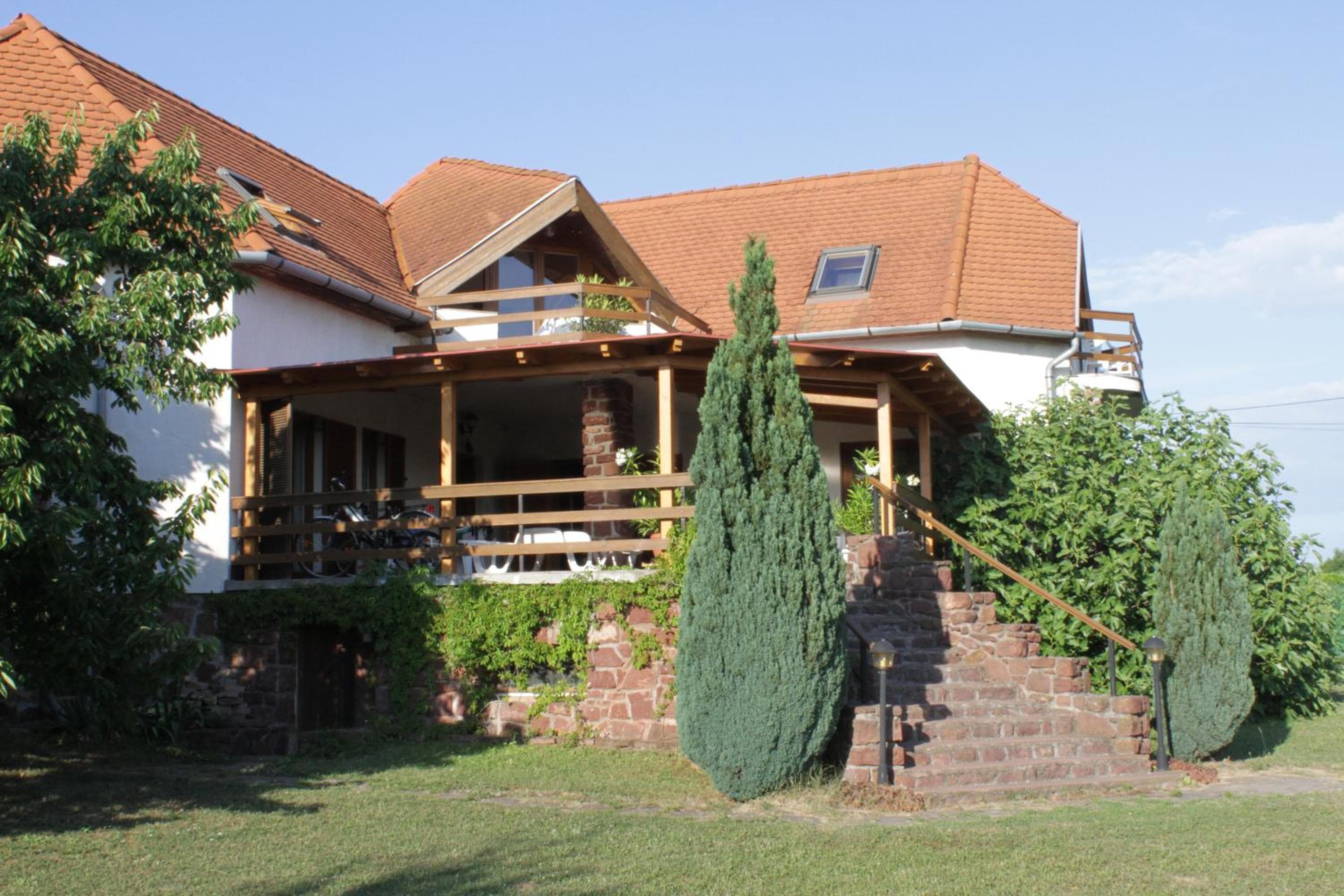 Vöröskő apartmanház, Révfülöp, photo 5