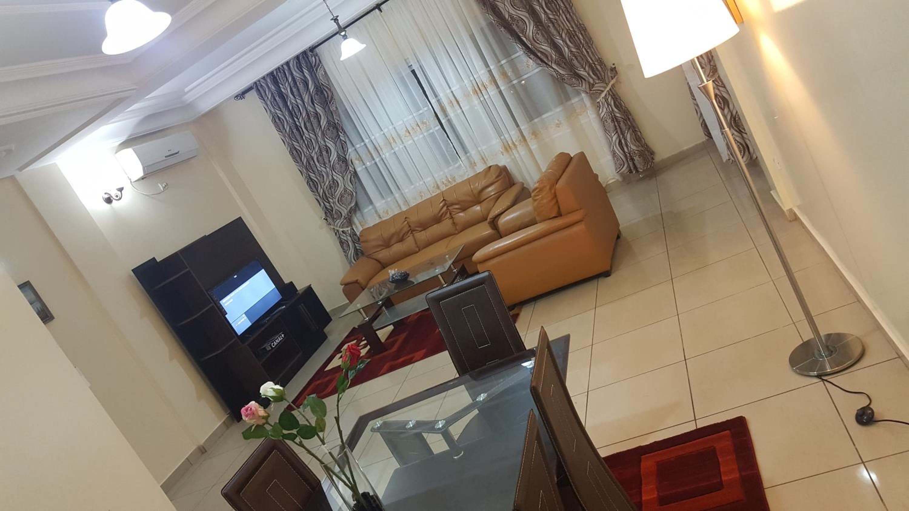 Appart'hôtel Micheline et Emile, Suites & SPA, Bastos, Yaoundé, photo 6