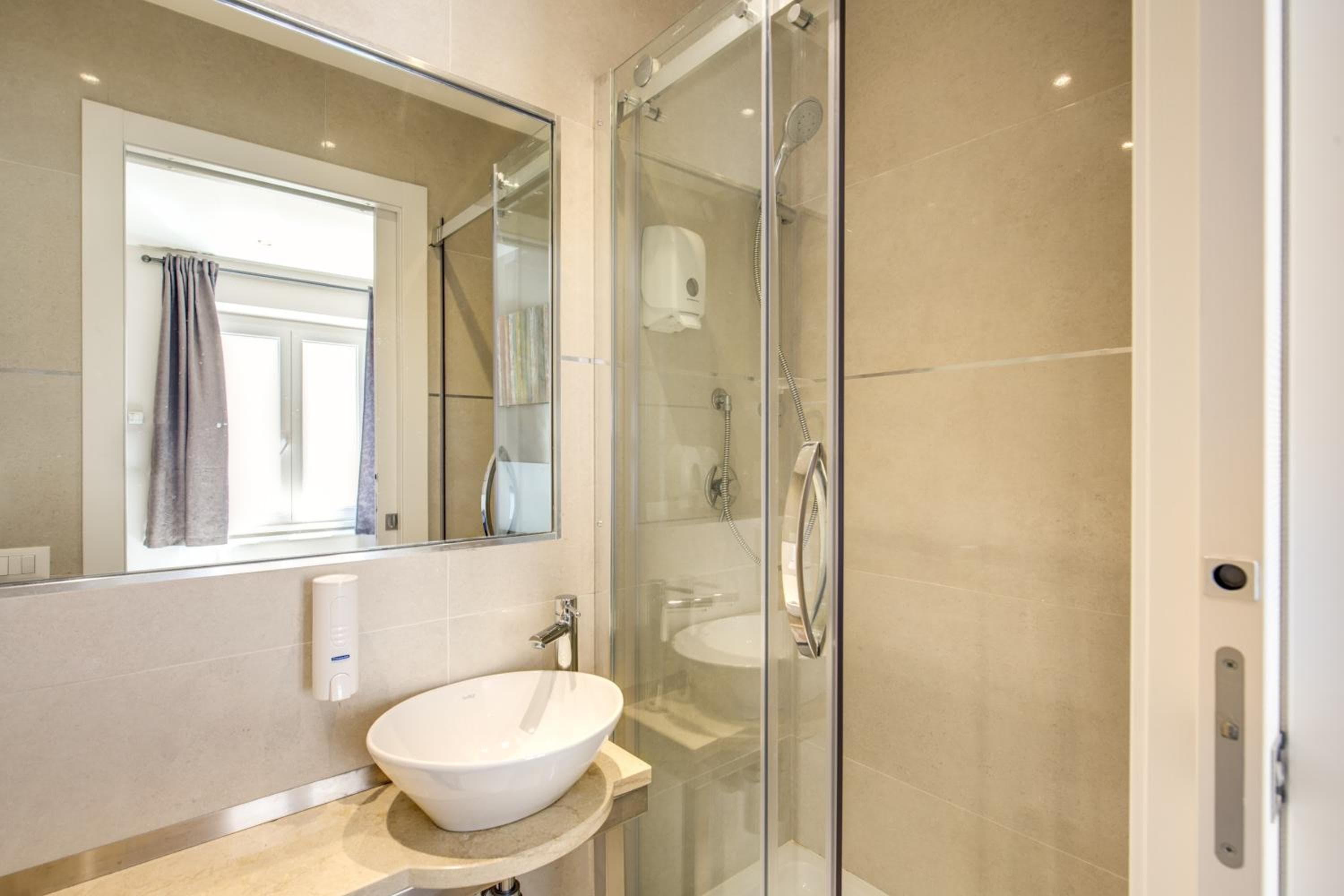 Aurelia Vatican Apartments, Rome, photo 2