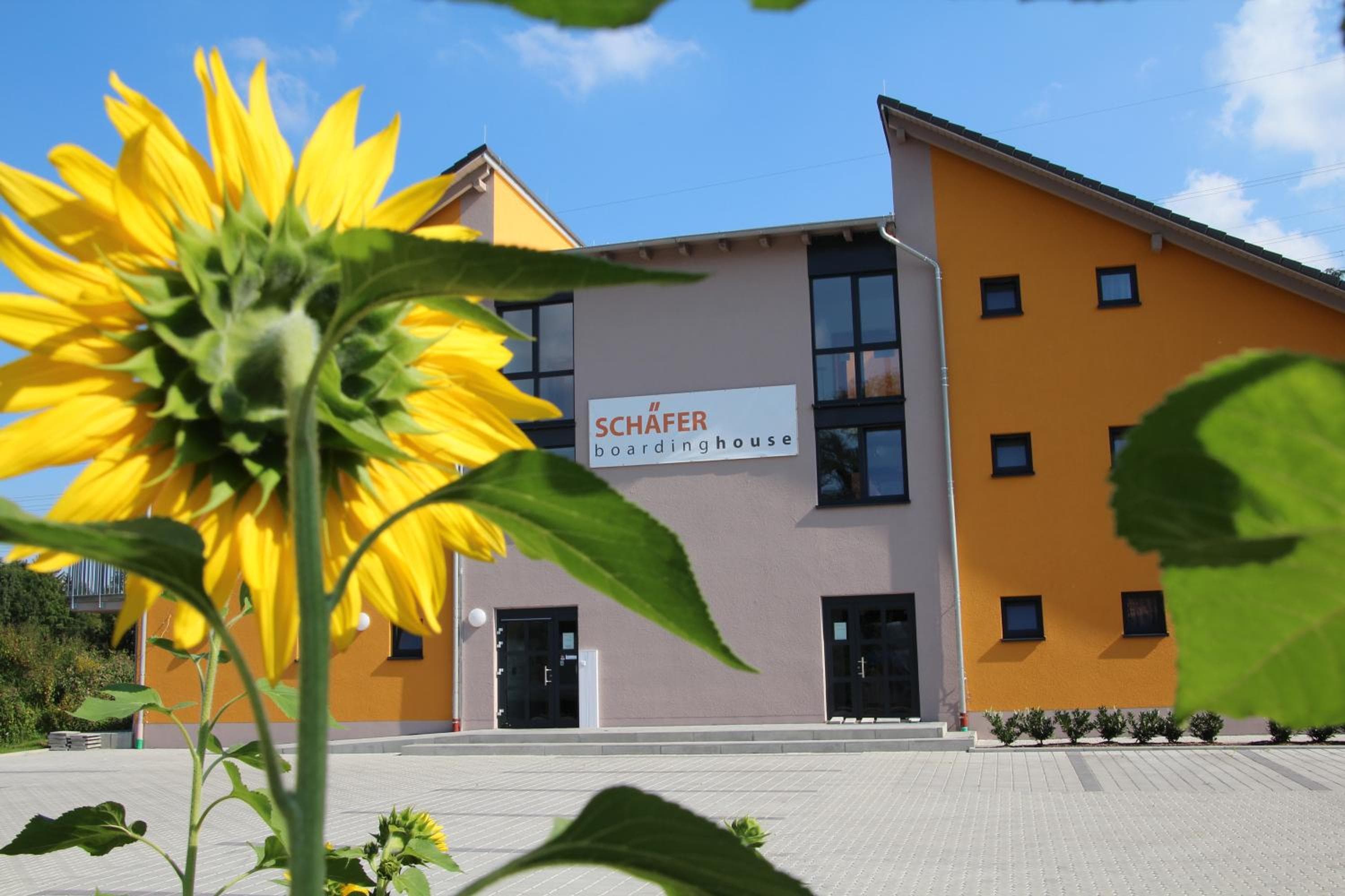 Schäfer Boardinghouse, Gröbenzell