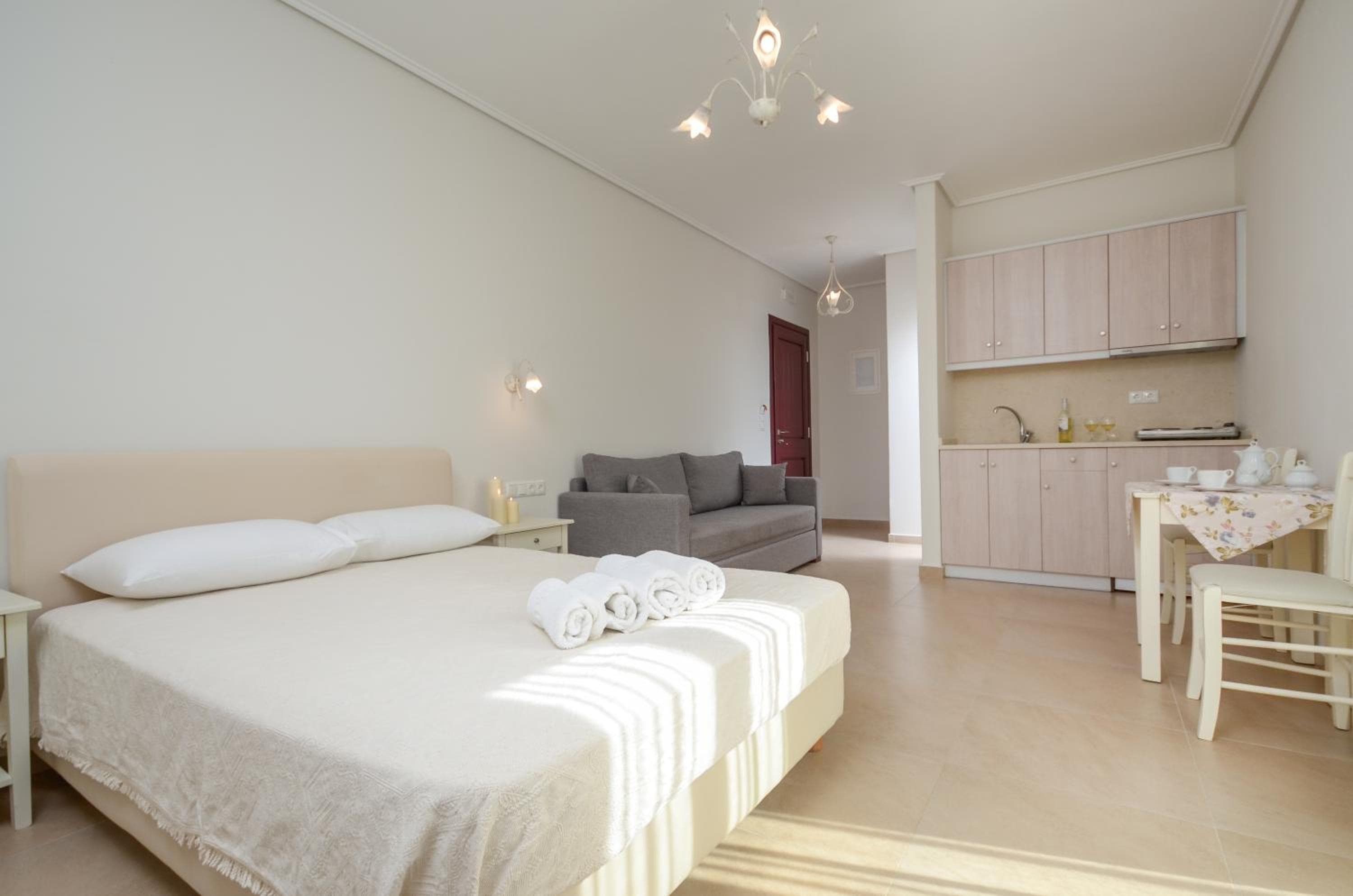 Perla Hotel, Agios Prokopios, photo 5