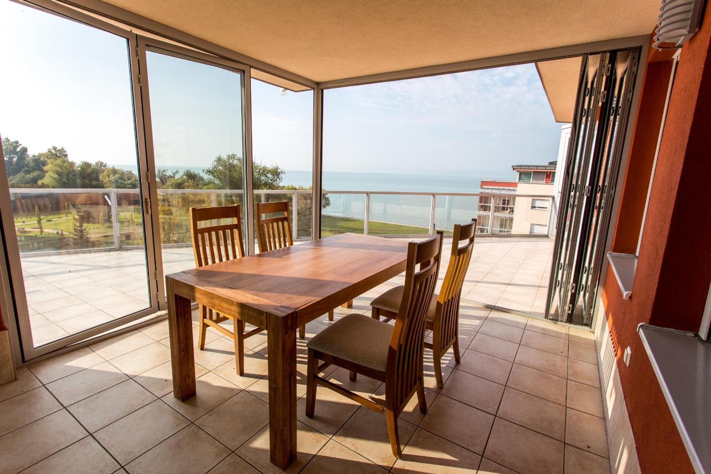 Luxury Apartment Hotel Siófok, Siófok