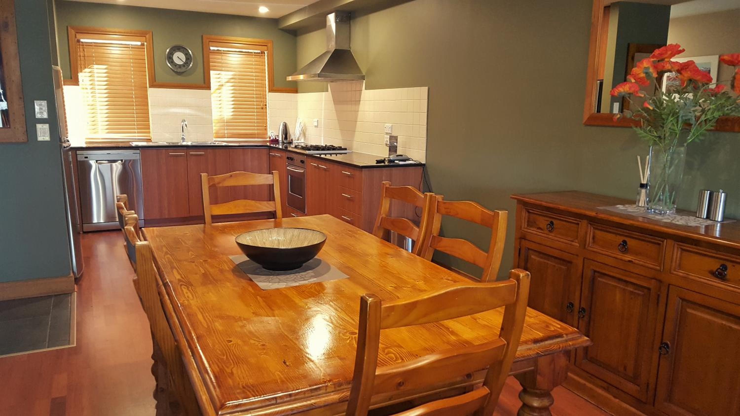 Wanaka Luxury Apartments, Wanaka, photo 5