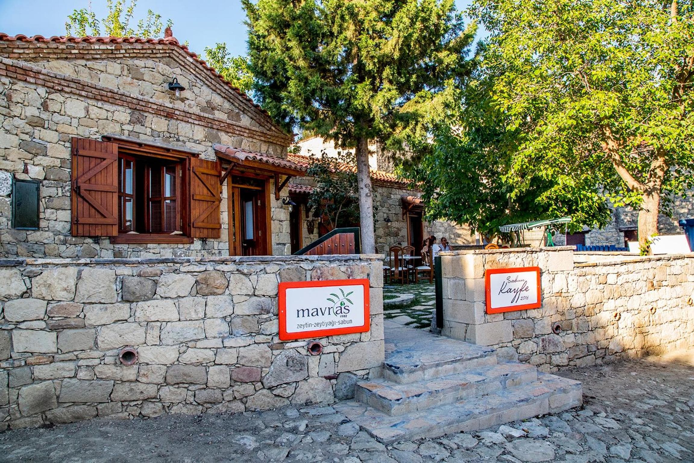 Mavras Tas Odalar, Kucukkuyu