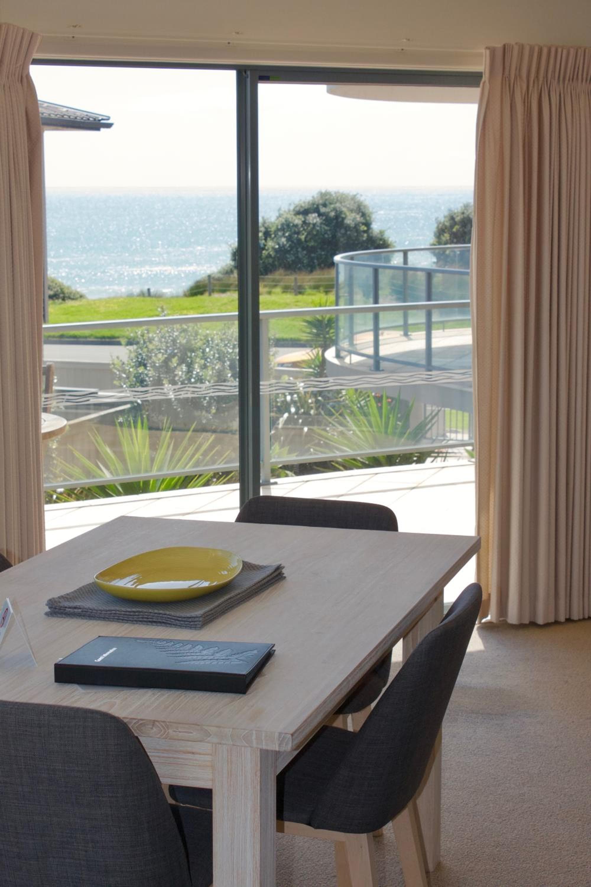 The Reef Beachfront Apartments, Mount Maunganui, photo 4
