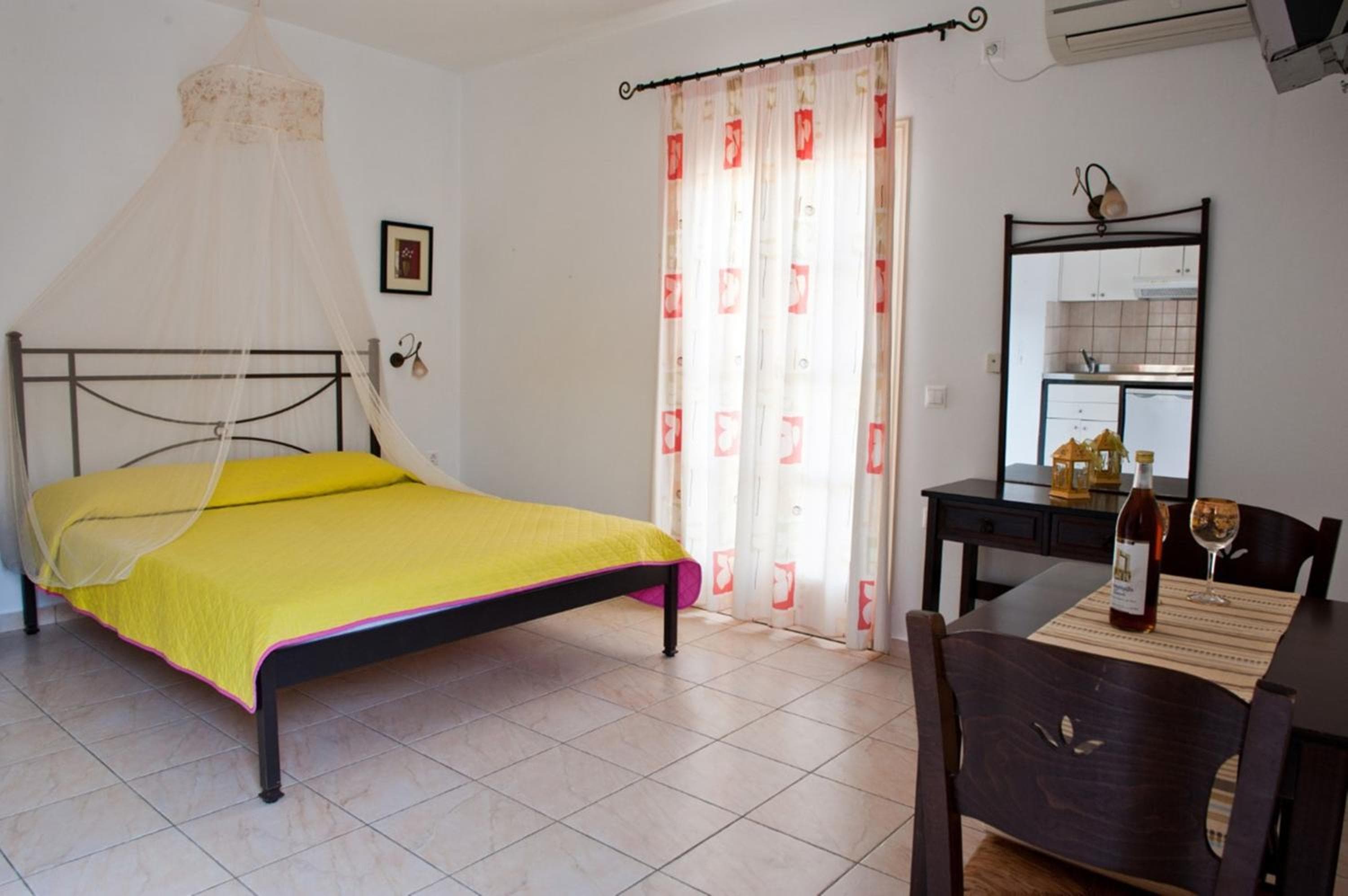 Zefyros Studios, Plaka, photo 2