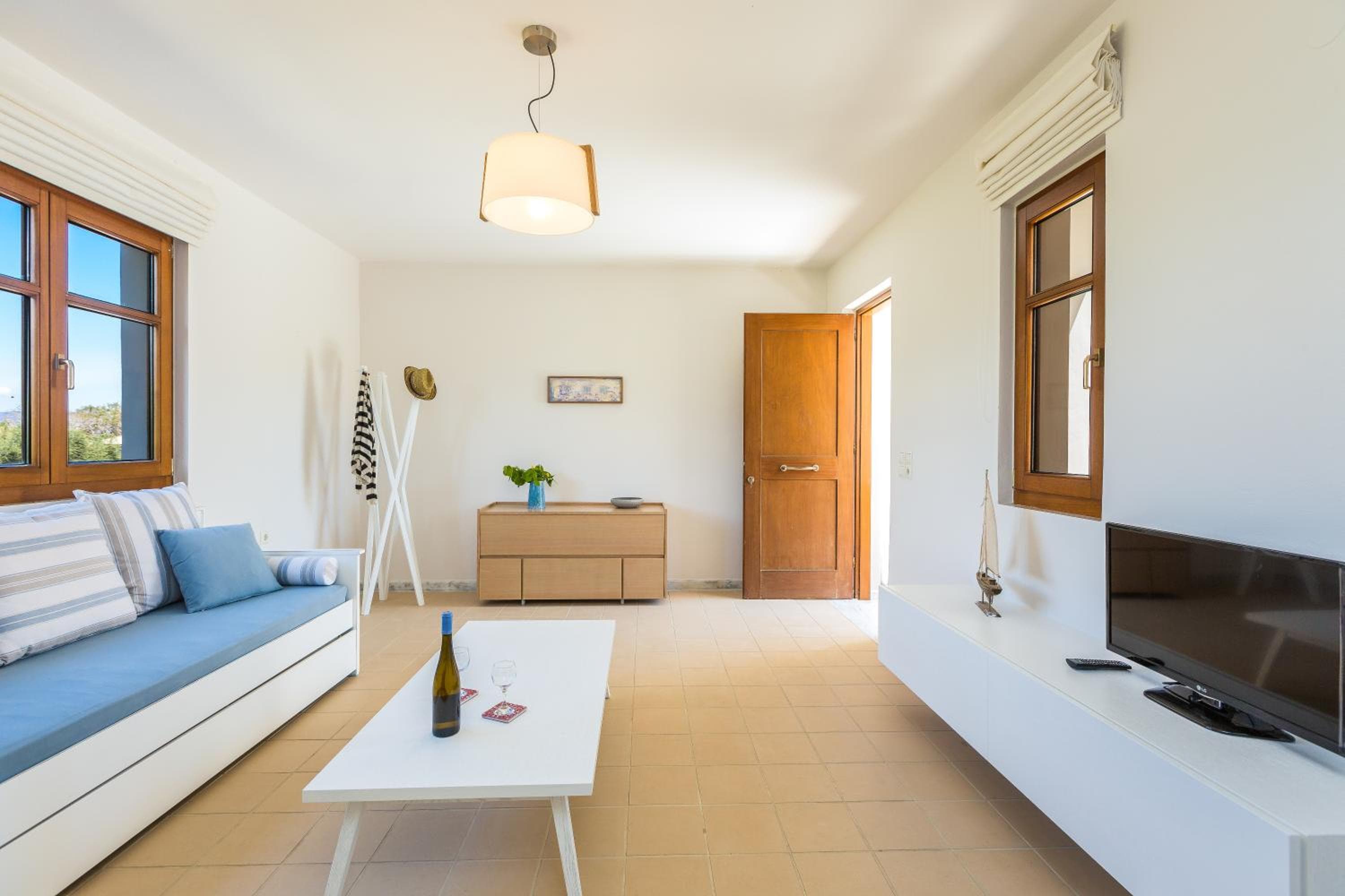 Mikro Livadi Special Lodges - Has an Eco Salt water pool - 150m from the beach, Episkopí- Rethimno, photo 4