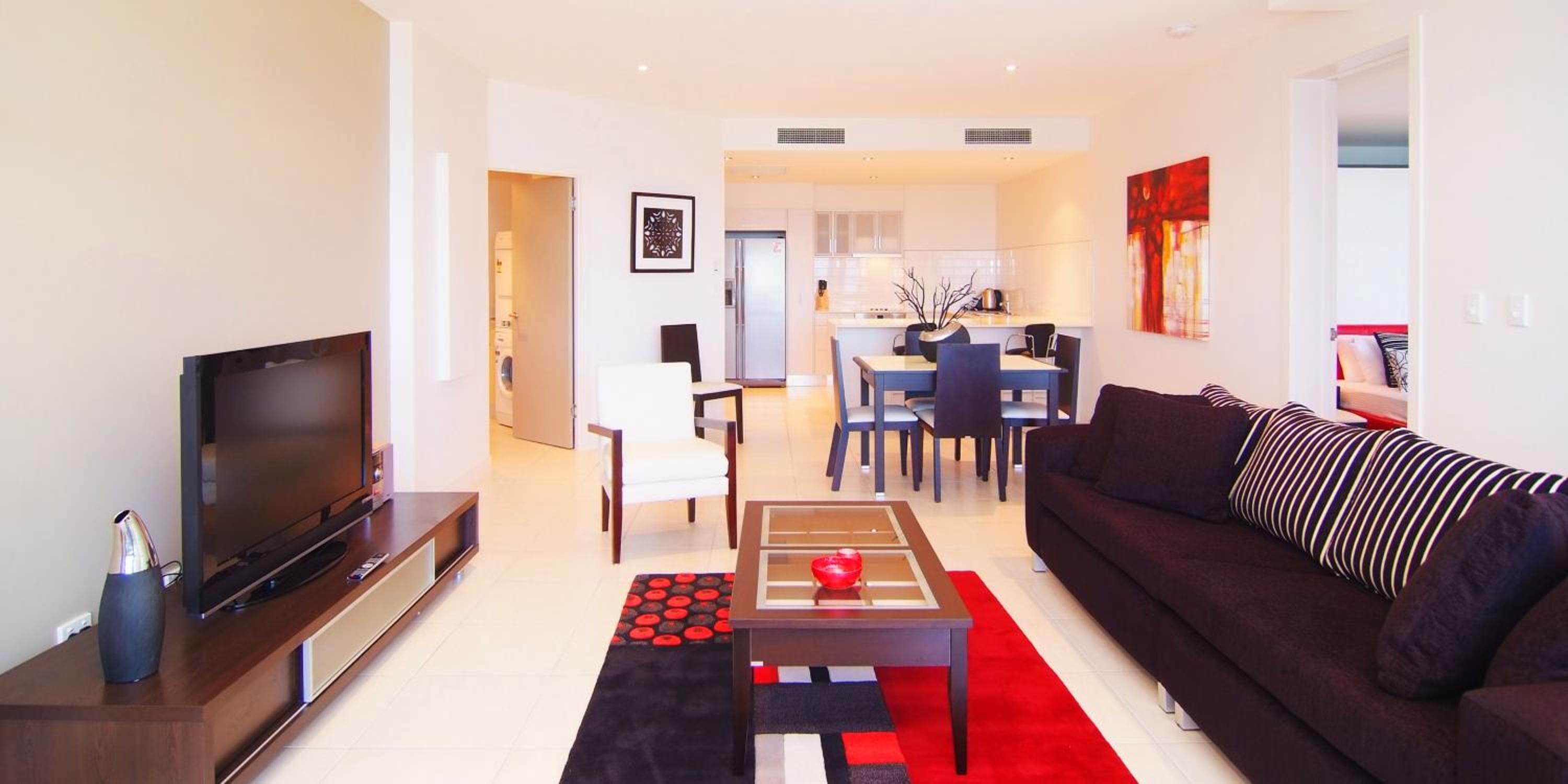 Coral Cove Apartments - Absolute Beachfront Resort Bowen, Bowen, photo 5
