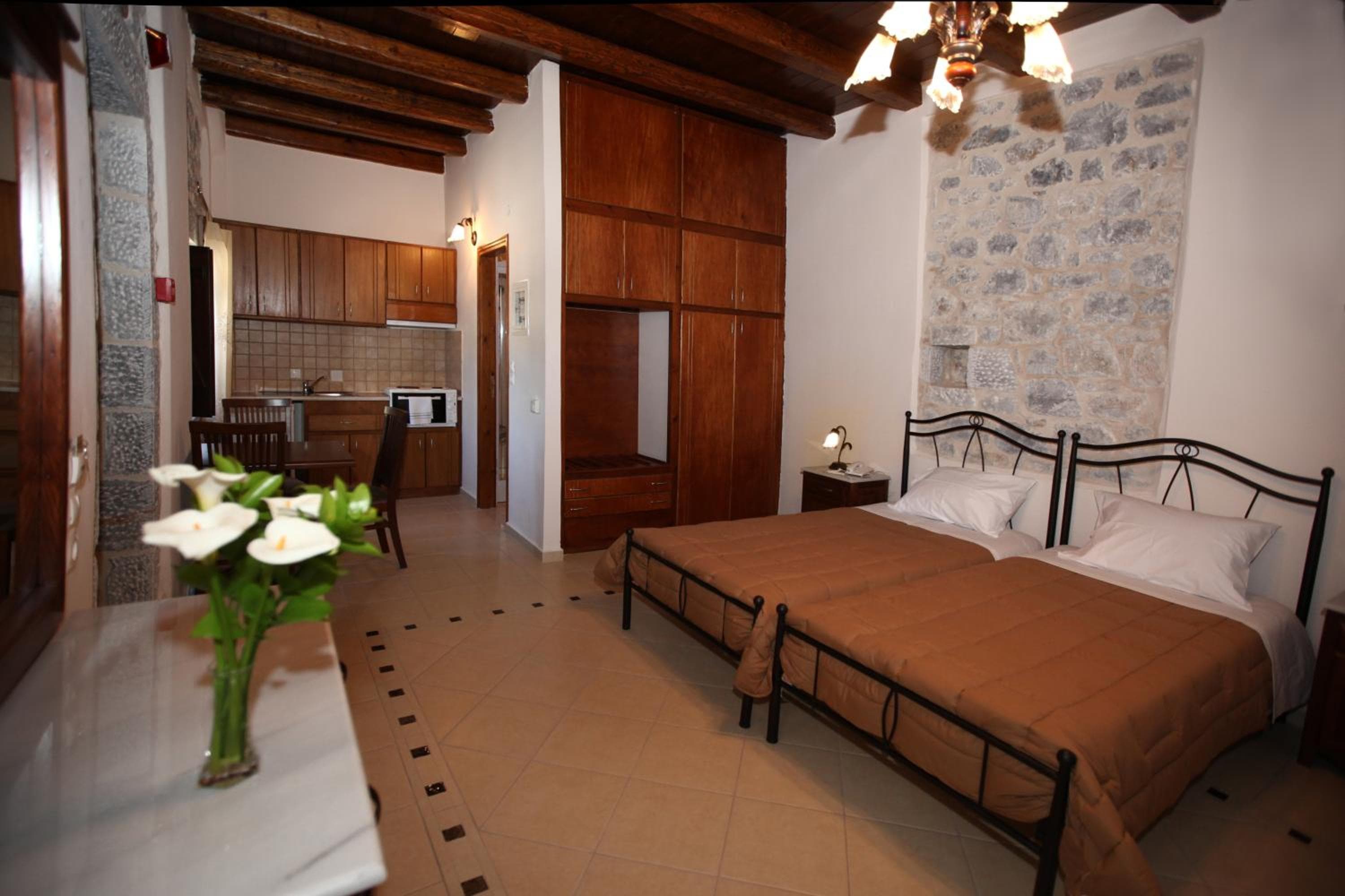 Vasilios Apartments Hotel, Limeni, photo 2