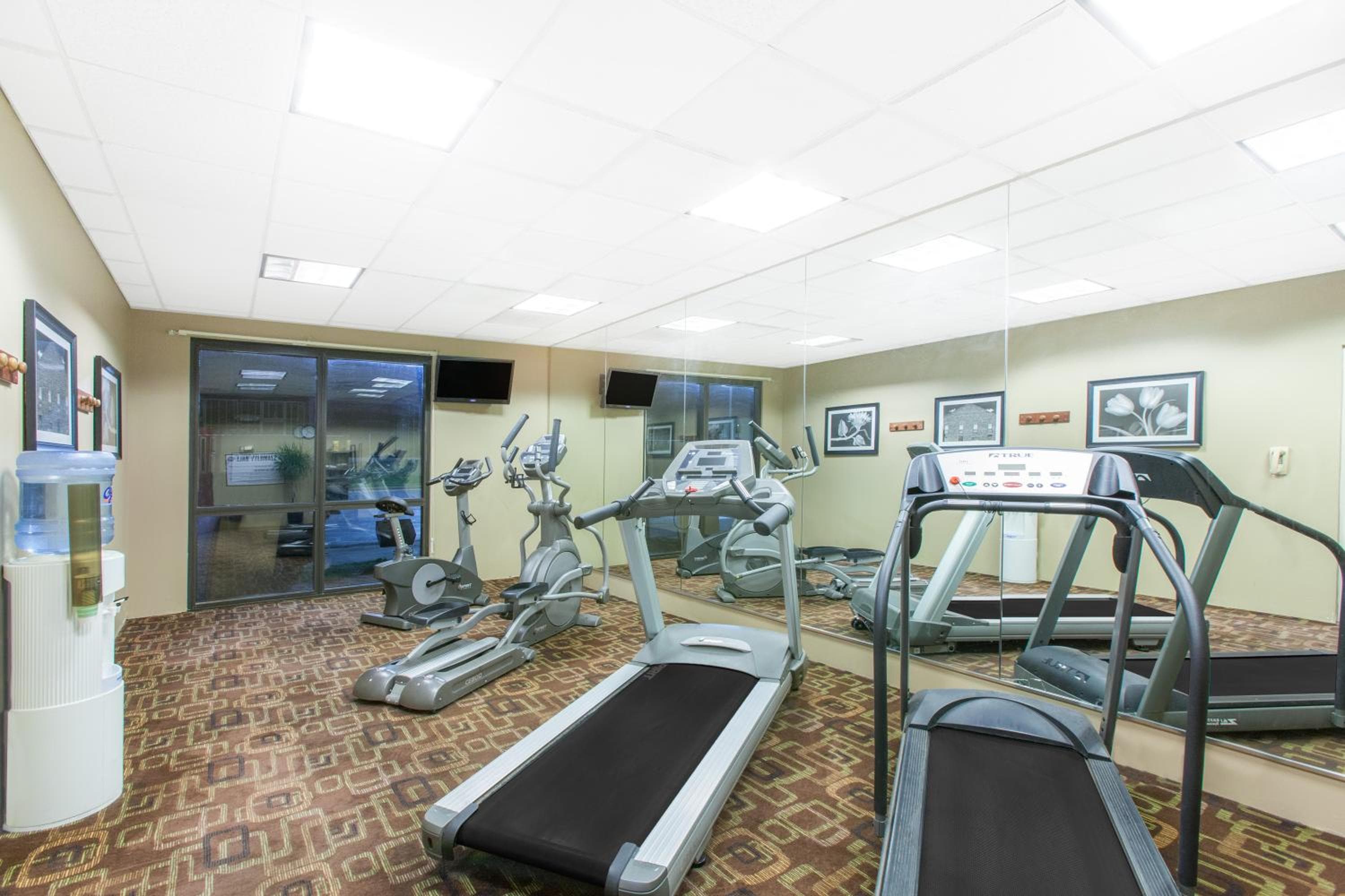 Hawthorn Suites Midwest City, Oklahoma City, photo 4