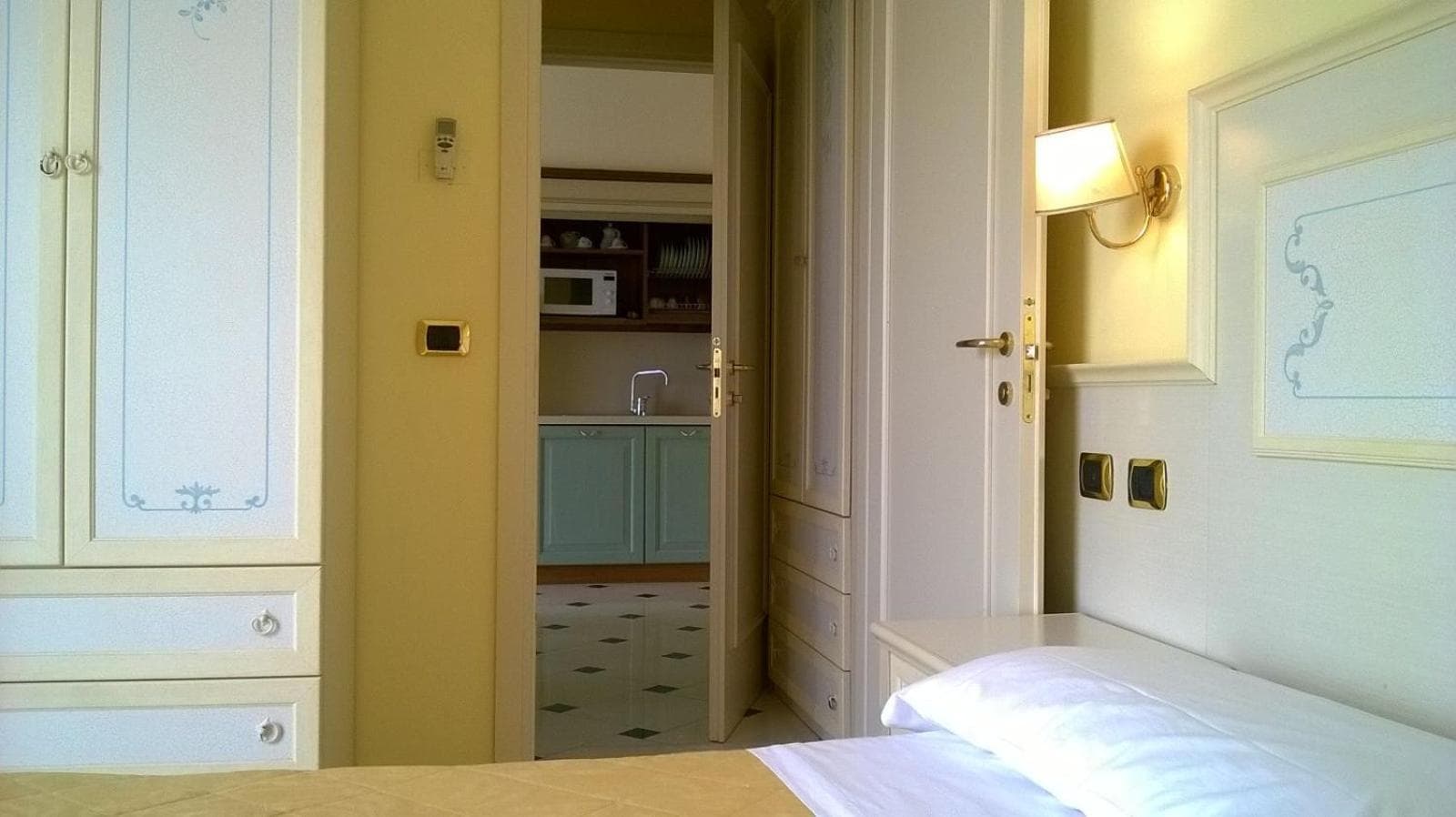 Hotel room at Residence Record