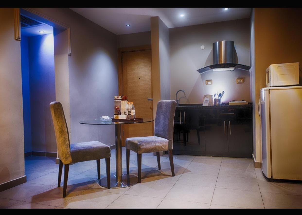 Crystal Suites, Amman