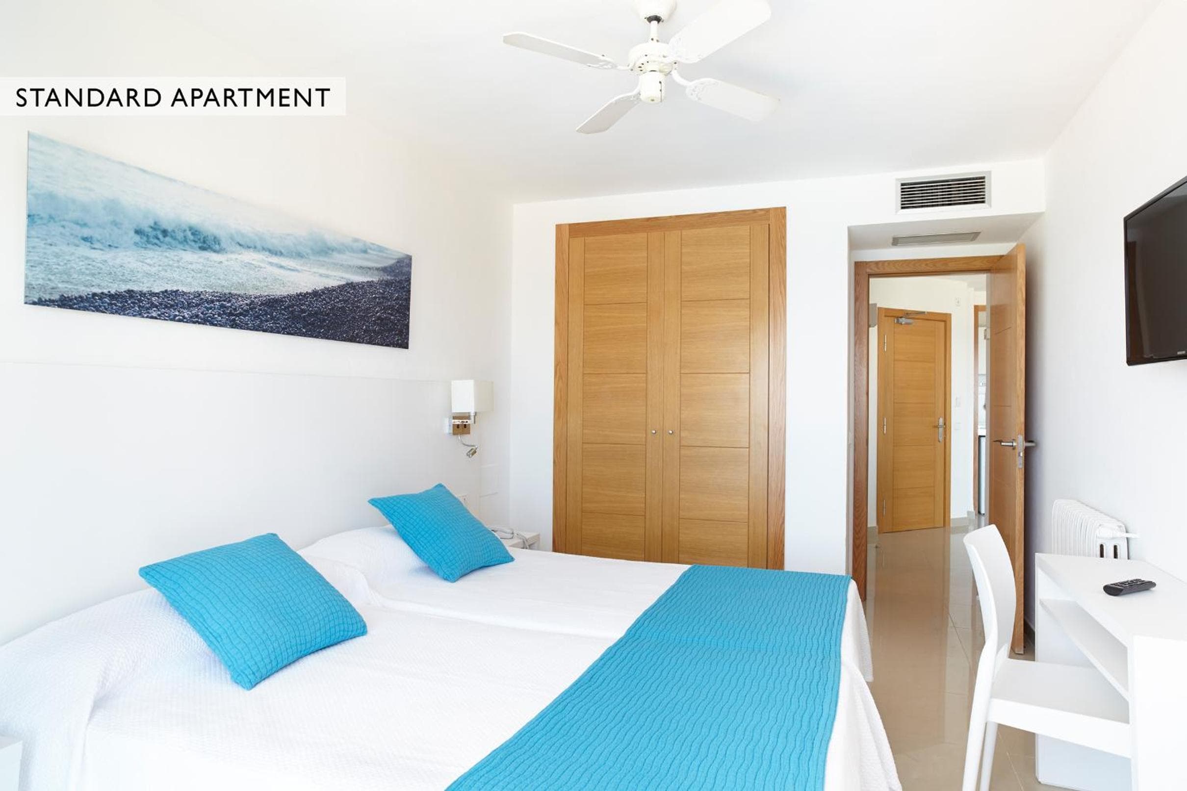 Aparthotel Nereida, San Antonio Bay, photo 2