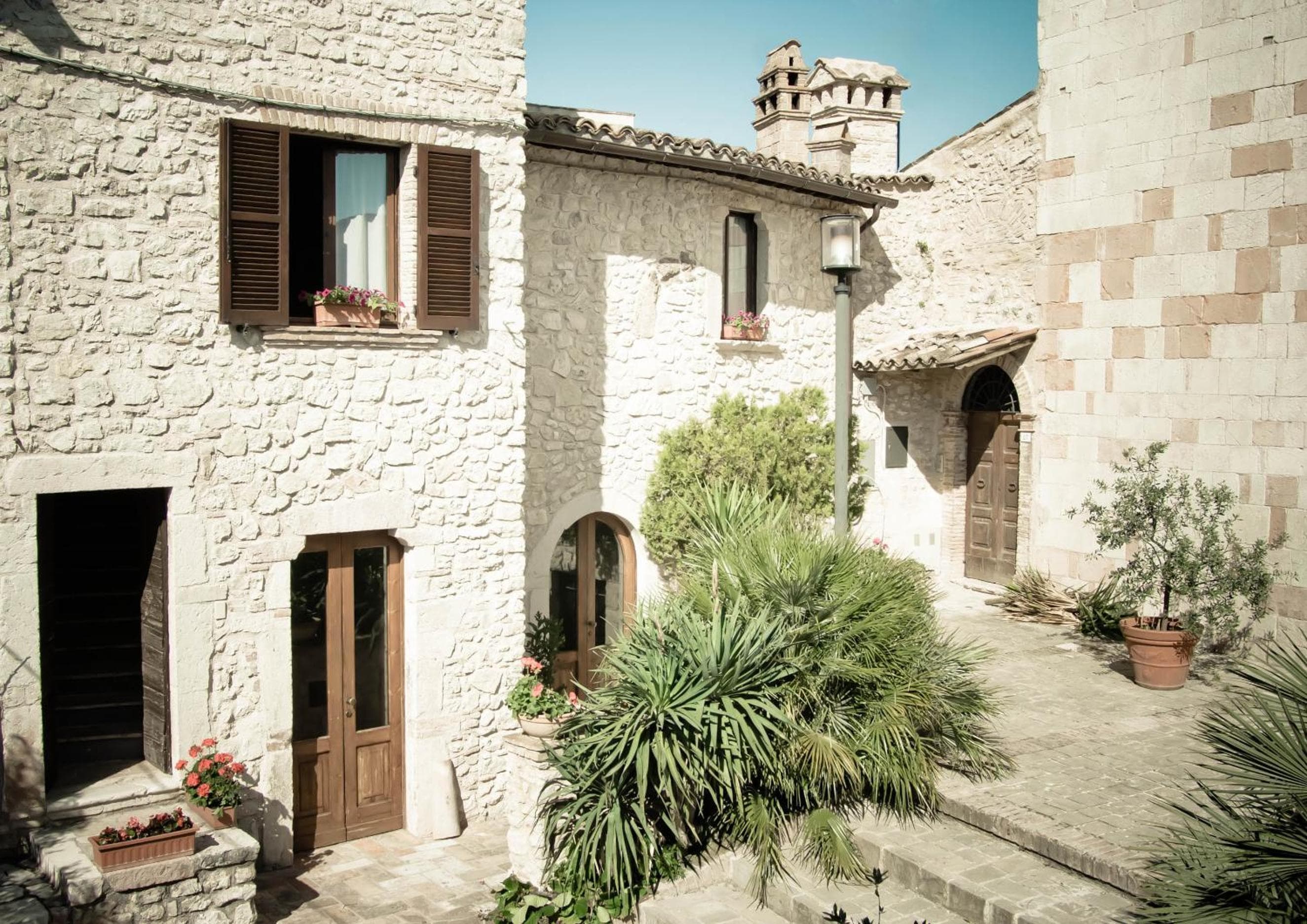 Borgo San Valentino, Arrone