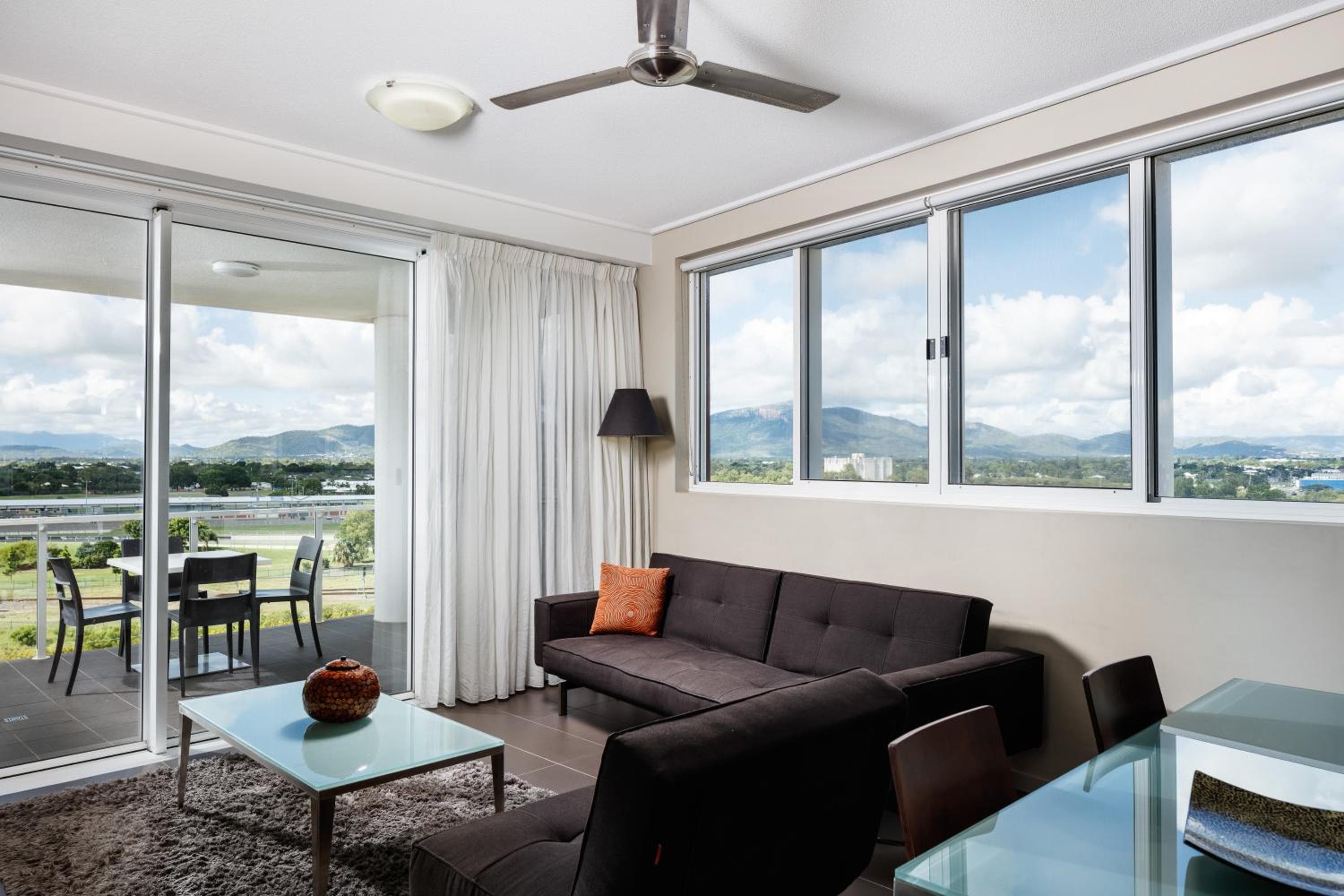 Central Holborn Apartments, Townsville, photo 3