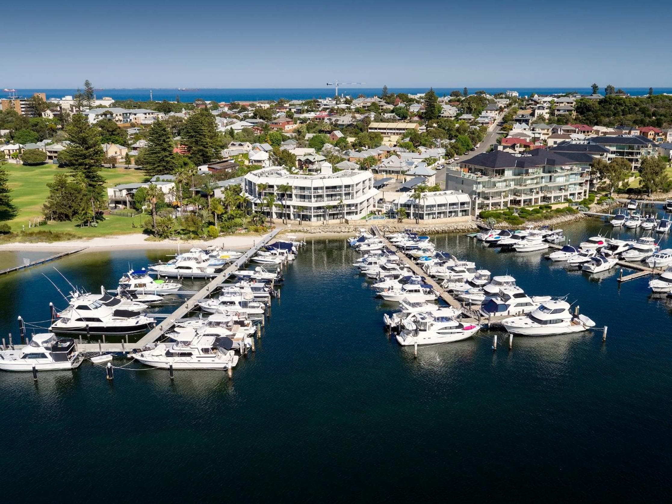 Pier 21 Riverside Apartment Hotel, Fremantle
