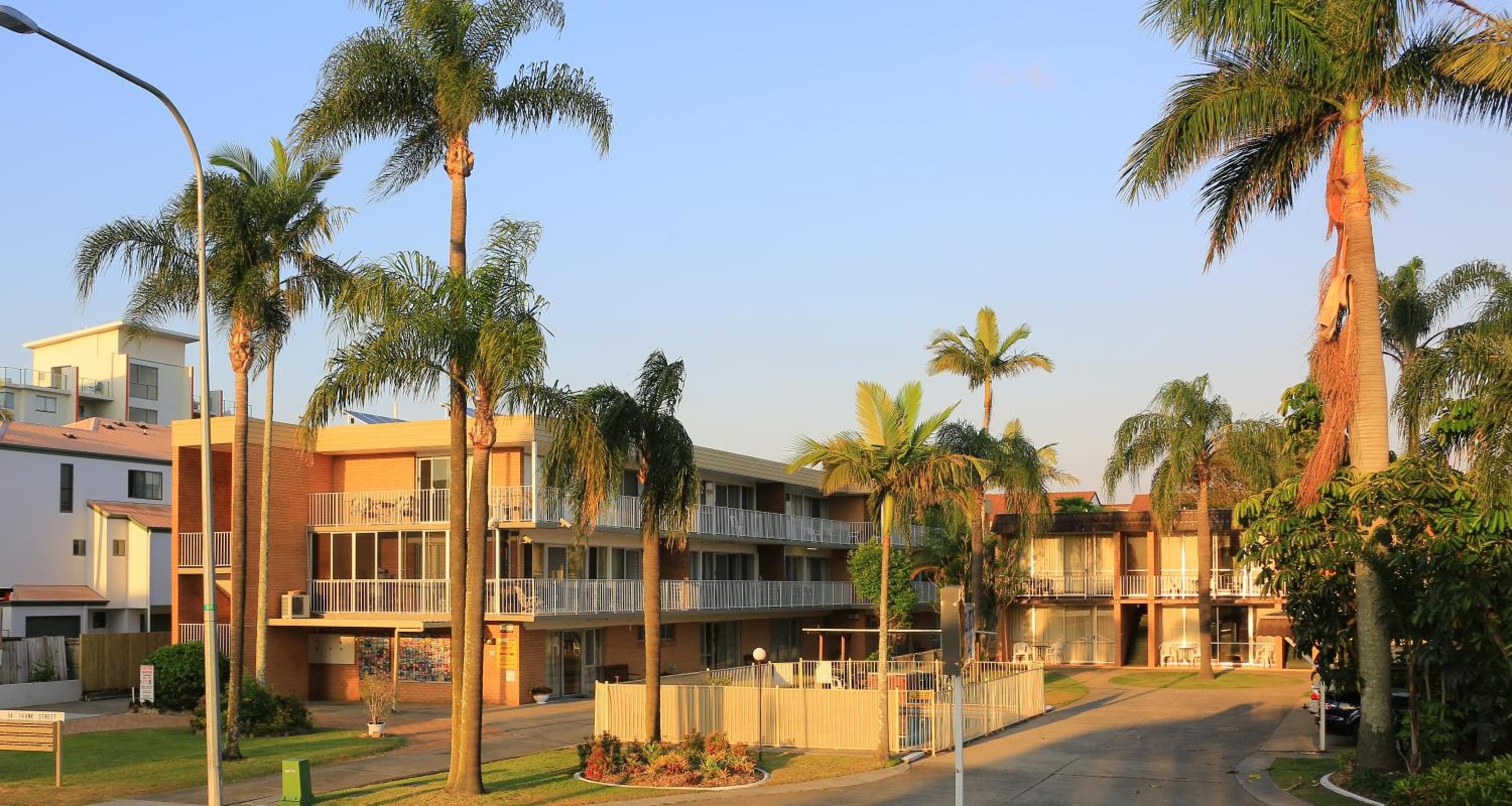 Building at Jadran Motel & El Jays Holiday Lodge