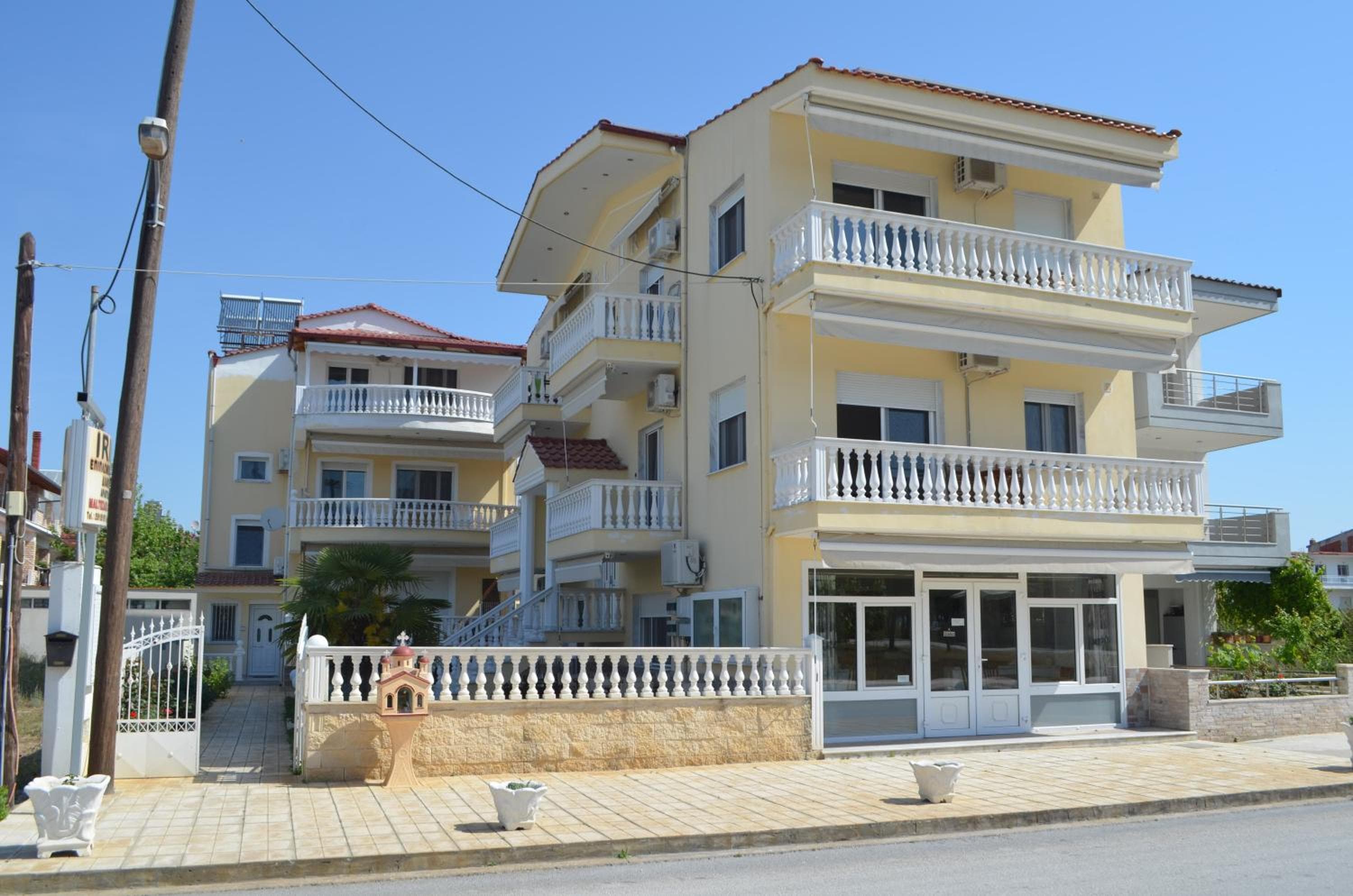 Irini Apartments, Keramotí