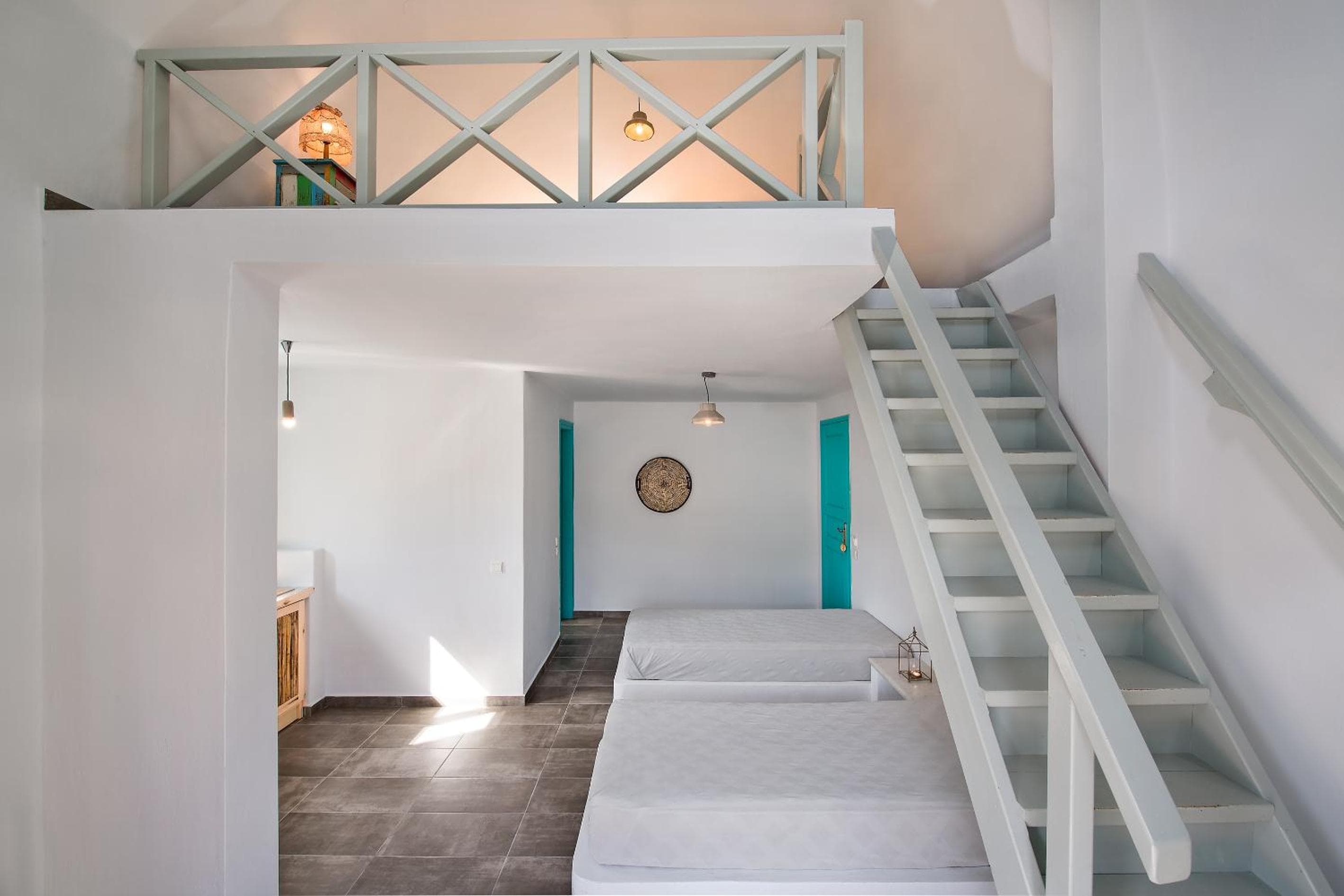 Nissia Beach Apartments & Suites, Kamari, photo 6