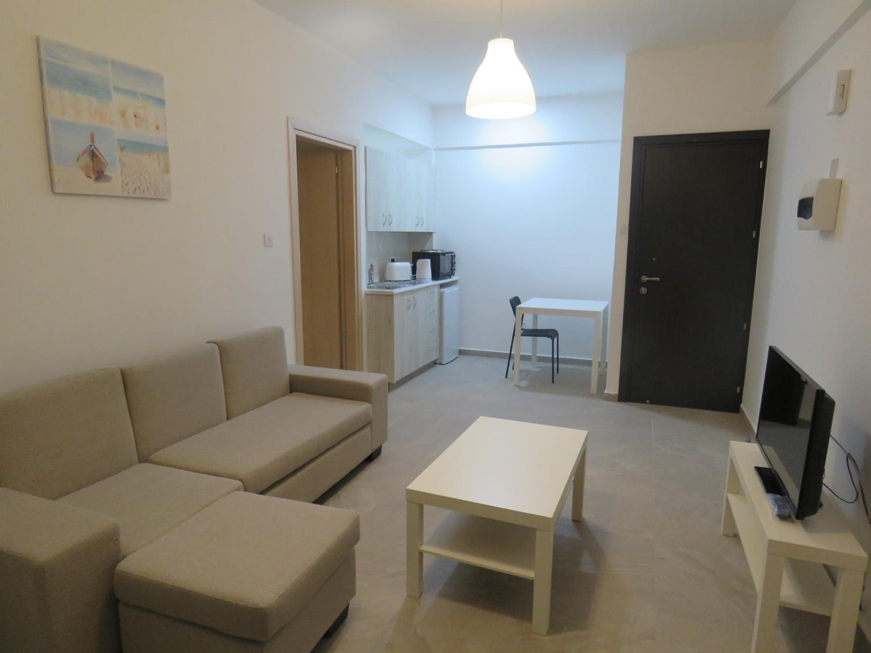 Polyxeni Hotel Apartments, Limassol, photo 3