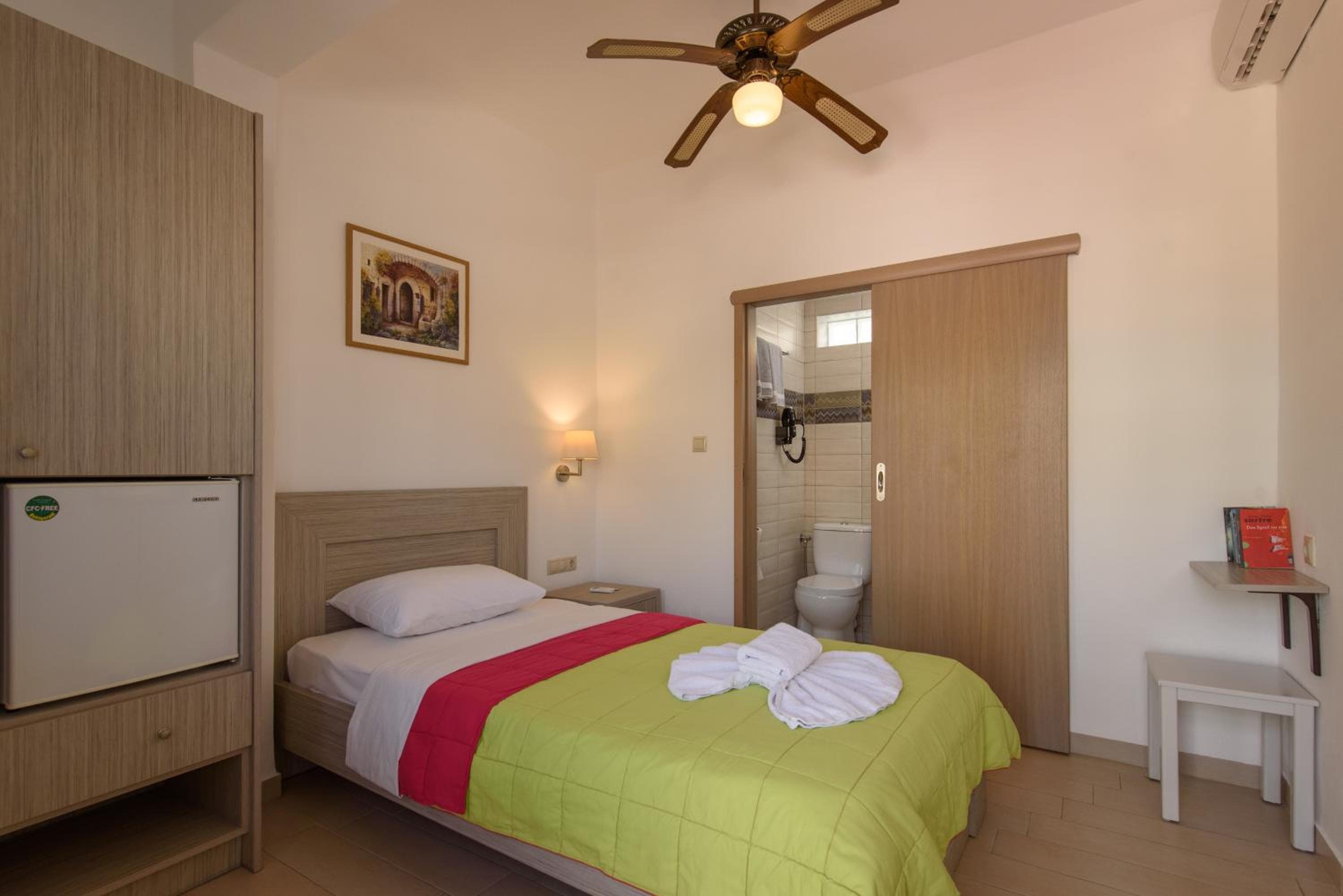 Nikos Hotel, Matala, photo 6