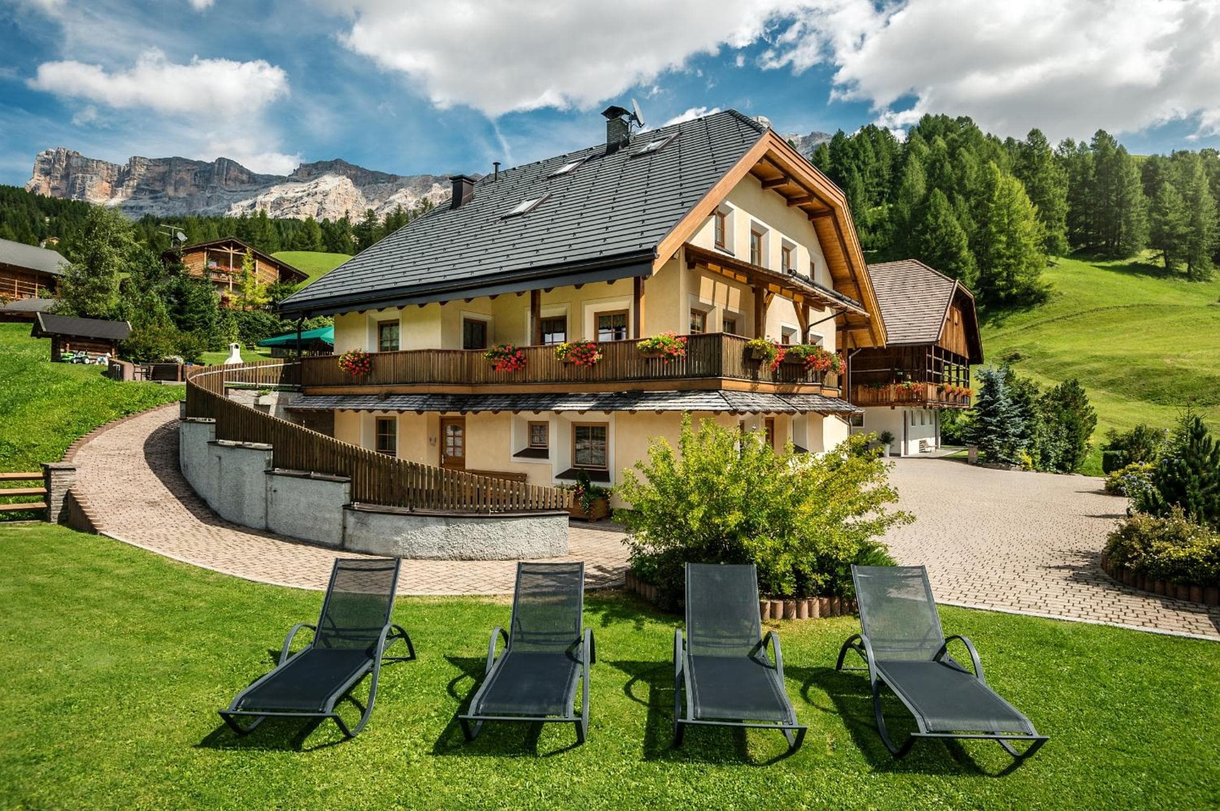 Taela Apartments, San Cassiano, photo 6