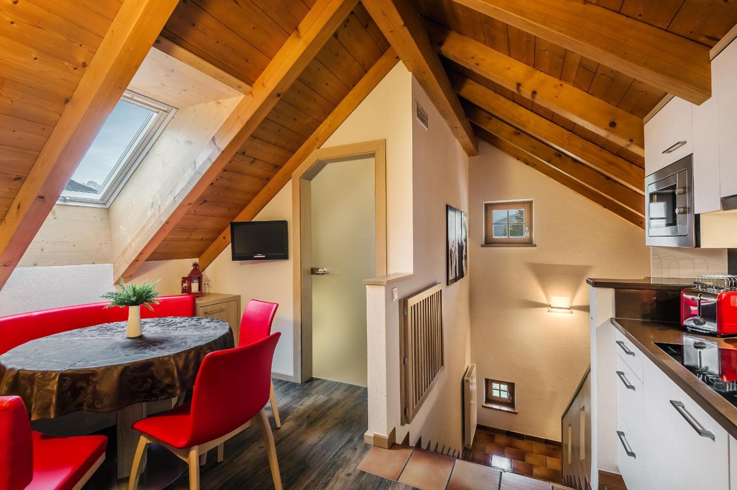 Taela Apartments, San Cassiano, photo 4