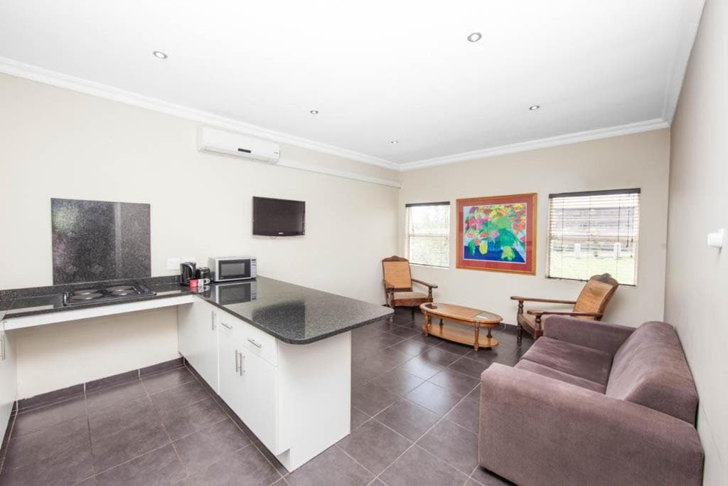 Vetho 2 Apartments OR Tambo Airport, Kempton Park, photo 2