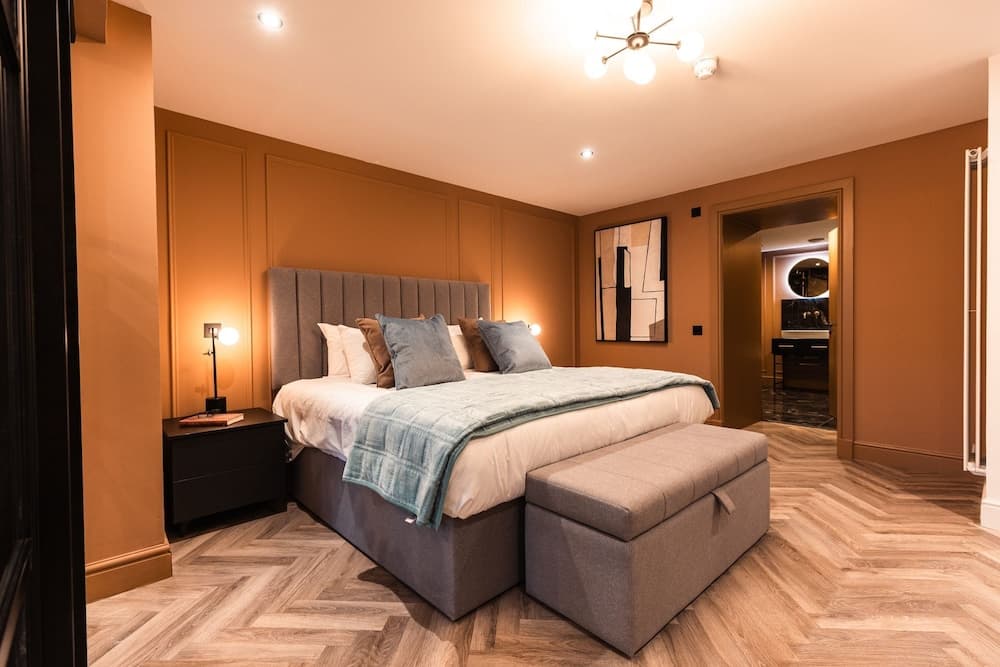 Luxury Georgian Aparthotel by Hauss Ayr - 5mins to Beach, Town Centre!, Ayr