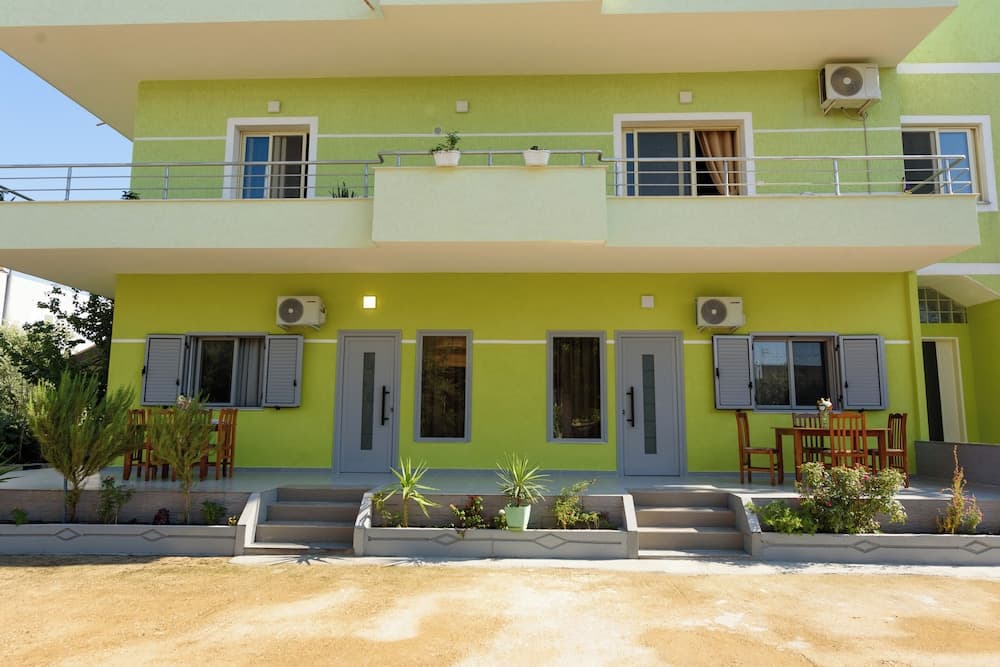 Vila 42, Vlore