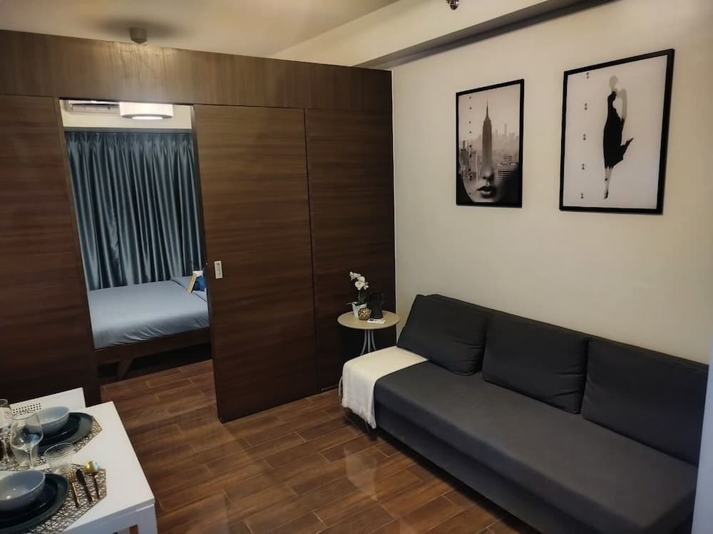 CitySkyline View 53F-Air Residences, Makati, photo 6