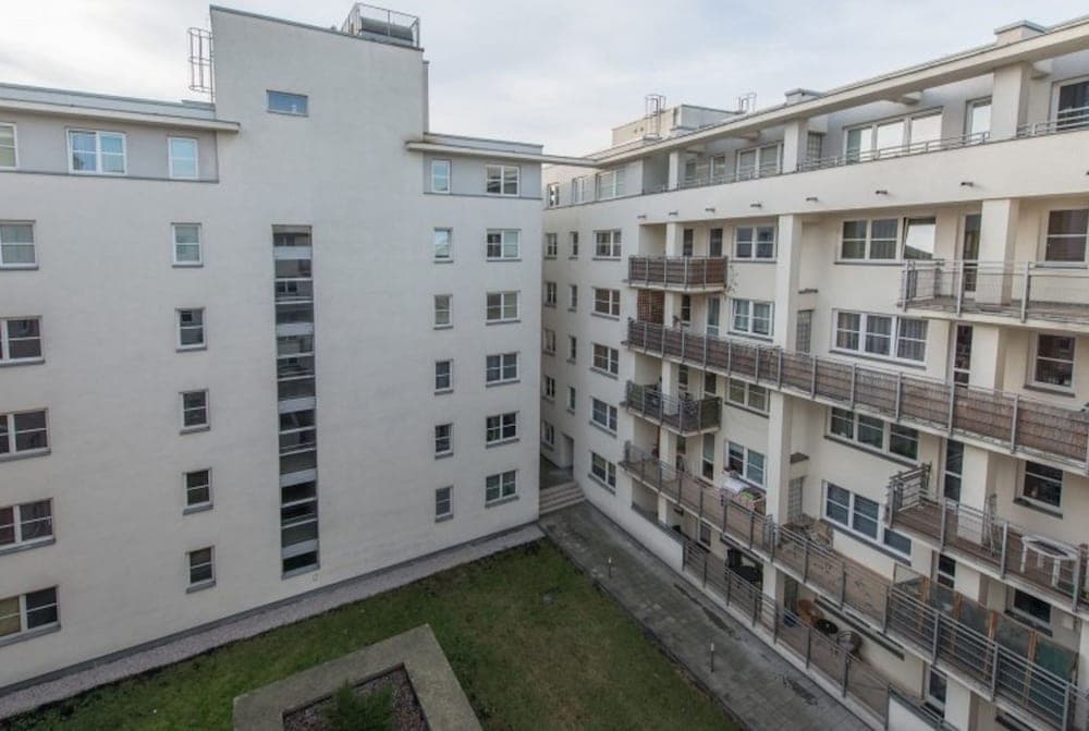 P&O Apartments Center, Warsaw